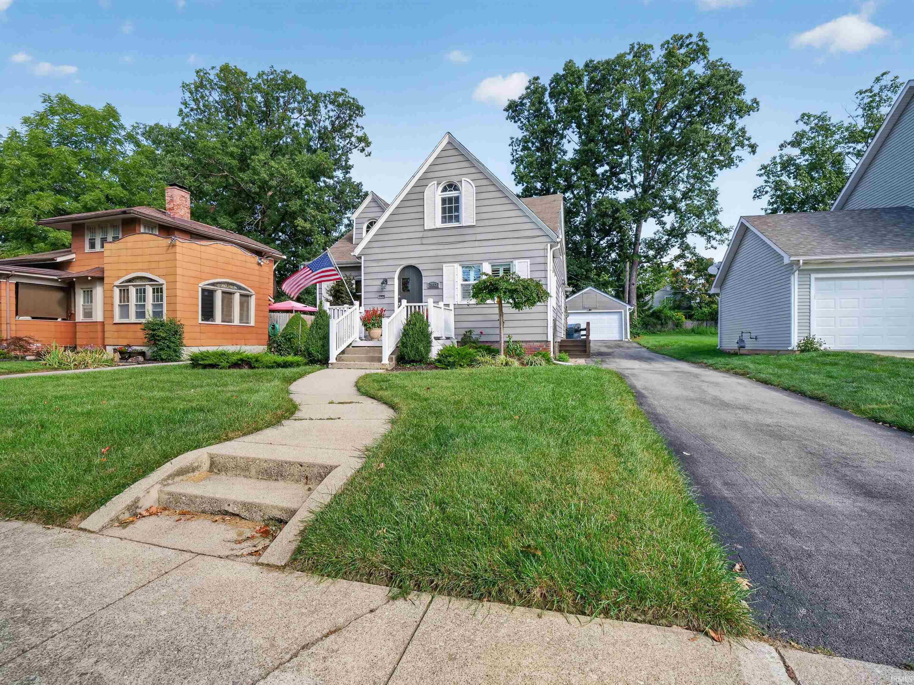 Photo 3 of Manufactured home for sale at 2013 Curdes Ave, Fort Wayne, IN 46805 | MLS# 202637763 | Listing updated on 2026-09-14
