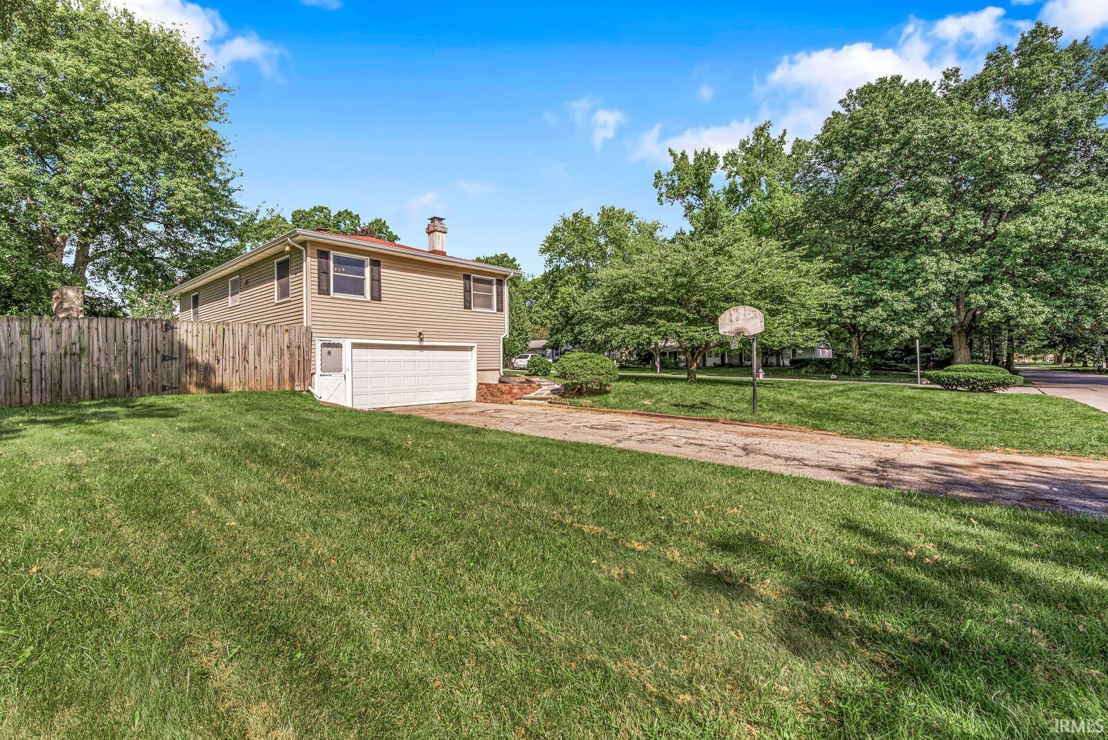Photo 3 of Manufactured home for sale at 1356 Hampshire Dr, South Bend, IN 46614 | MLS# 202637767 | Listing updated on 2026-09-12