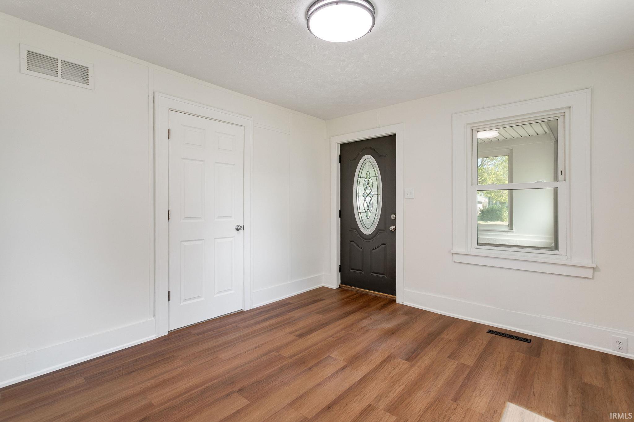 Photo 3 of Manufactured home for sale at 225 Melville St, Mishawaka, IN 46544 | MLS# 202637772 | Listing updated on 2026-09-12