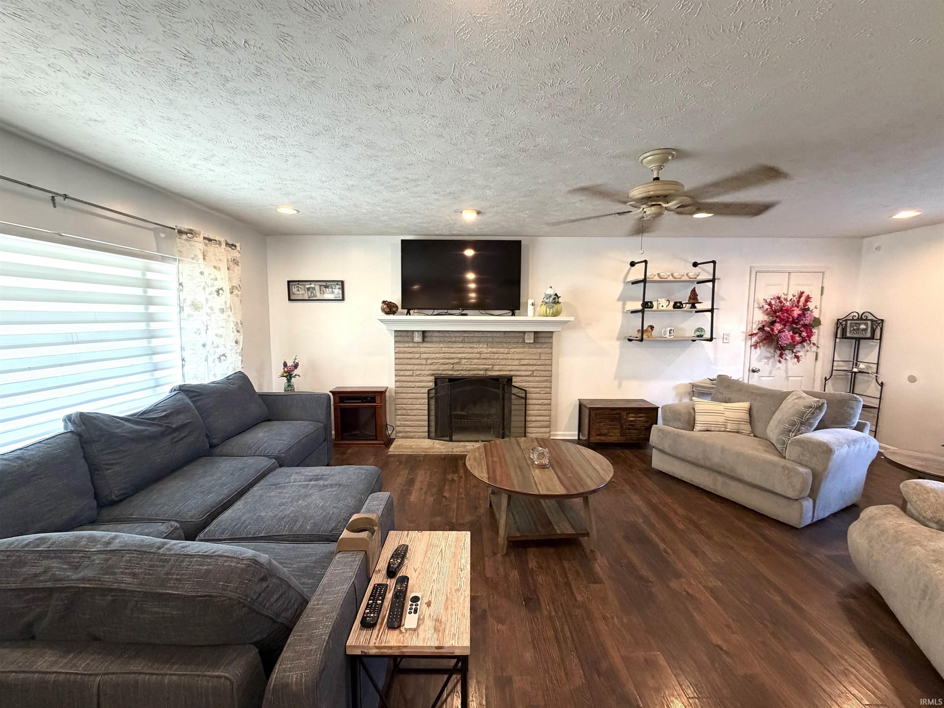 Photo 3 of Manufactured home for sale at 620 E Blue Ridge Dr, Evansville, IN 47714 | MLS# 202637793 | Listing updated on 2026-09-15
