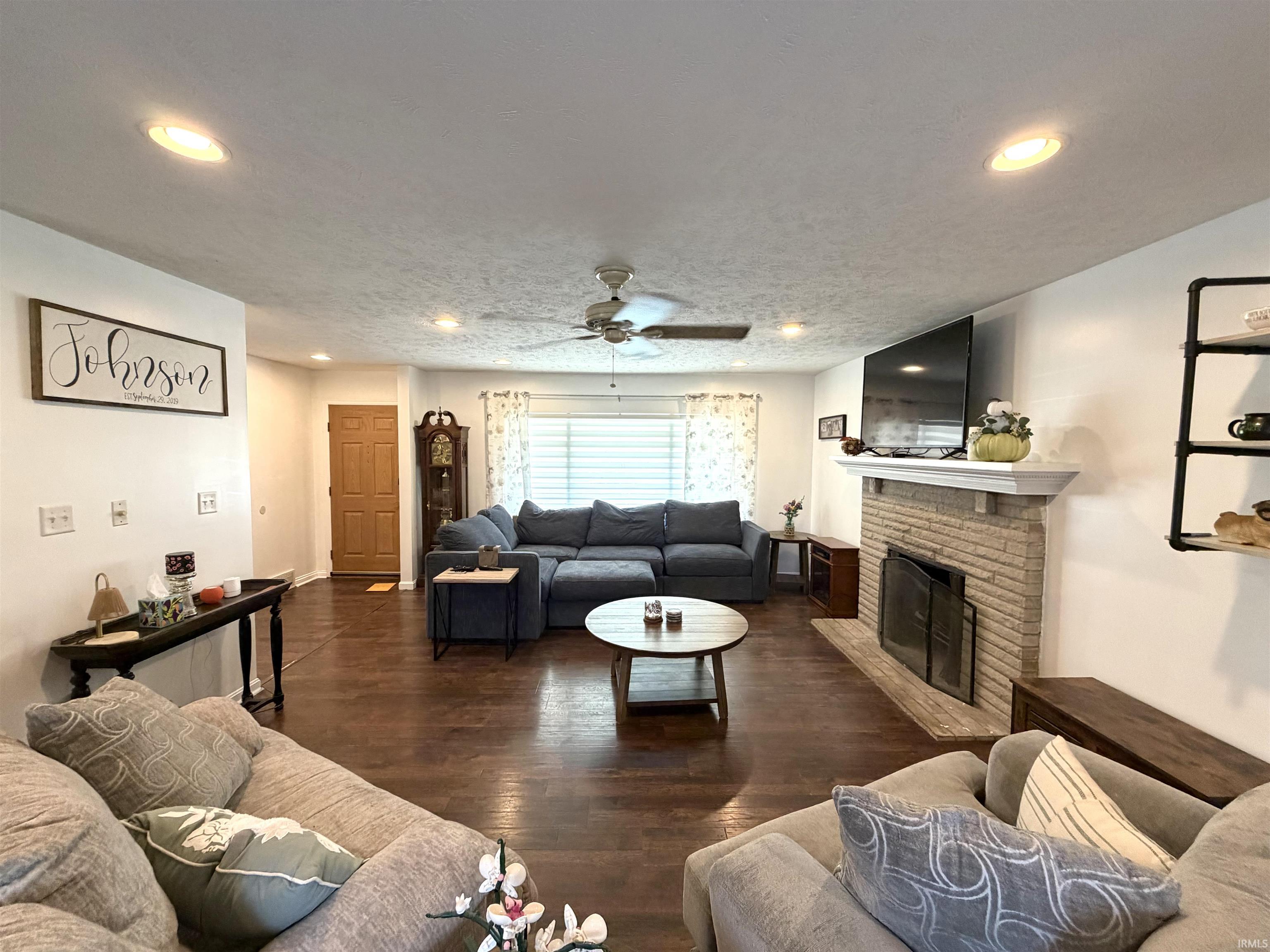 Photo 3 of Manufactured home for sale at 620 E Blue Ridge Dr, Evansville, IN 47714 | MLS# 202637793 | Listing updated on 2026-09-15