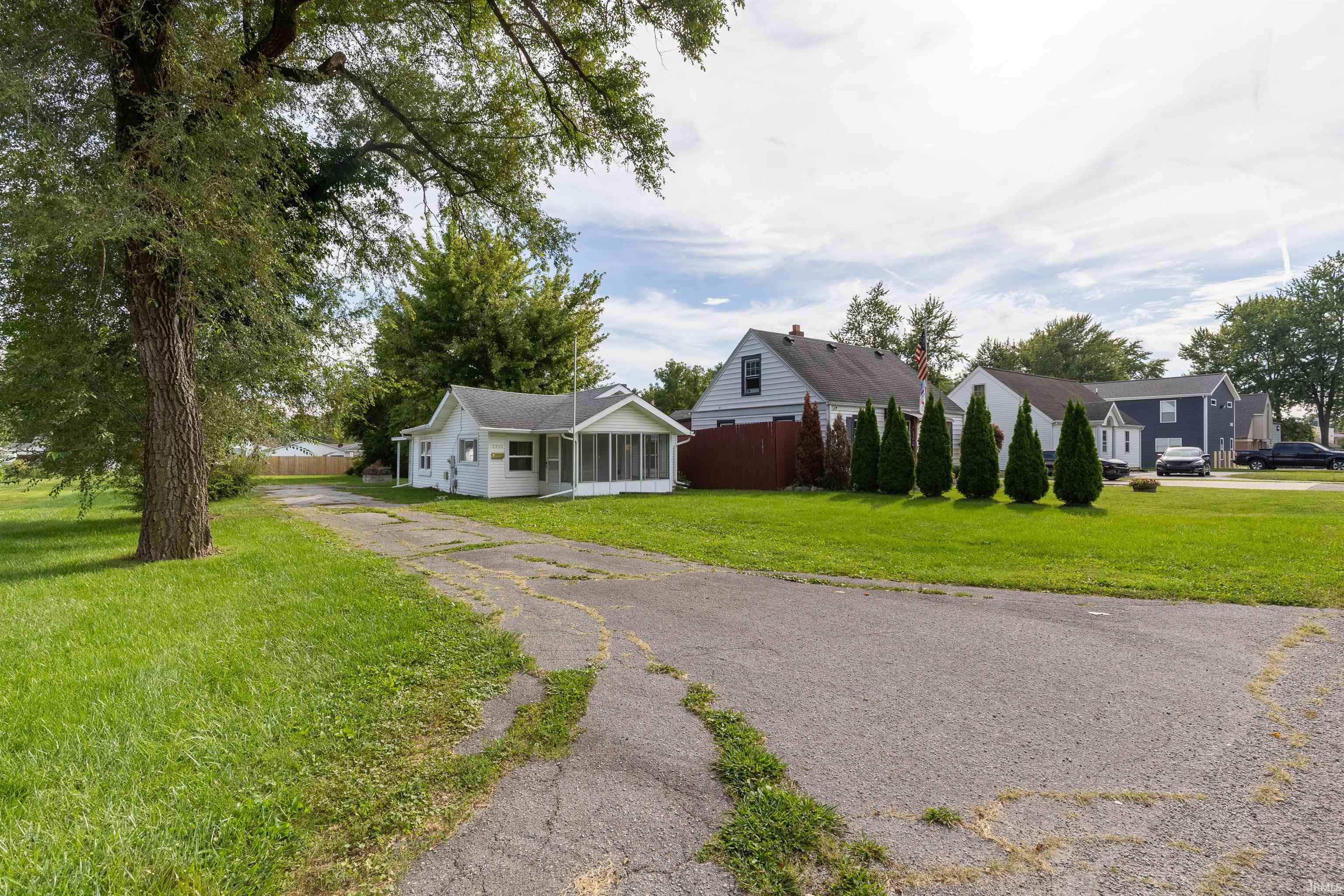 Photo 2 of Manufactured home for sale at 2215 Rehm Dr, Fort Wayne, IN 46819 | MLS# 202637822 | Listing updated on 2026-09-13