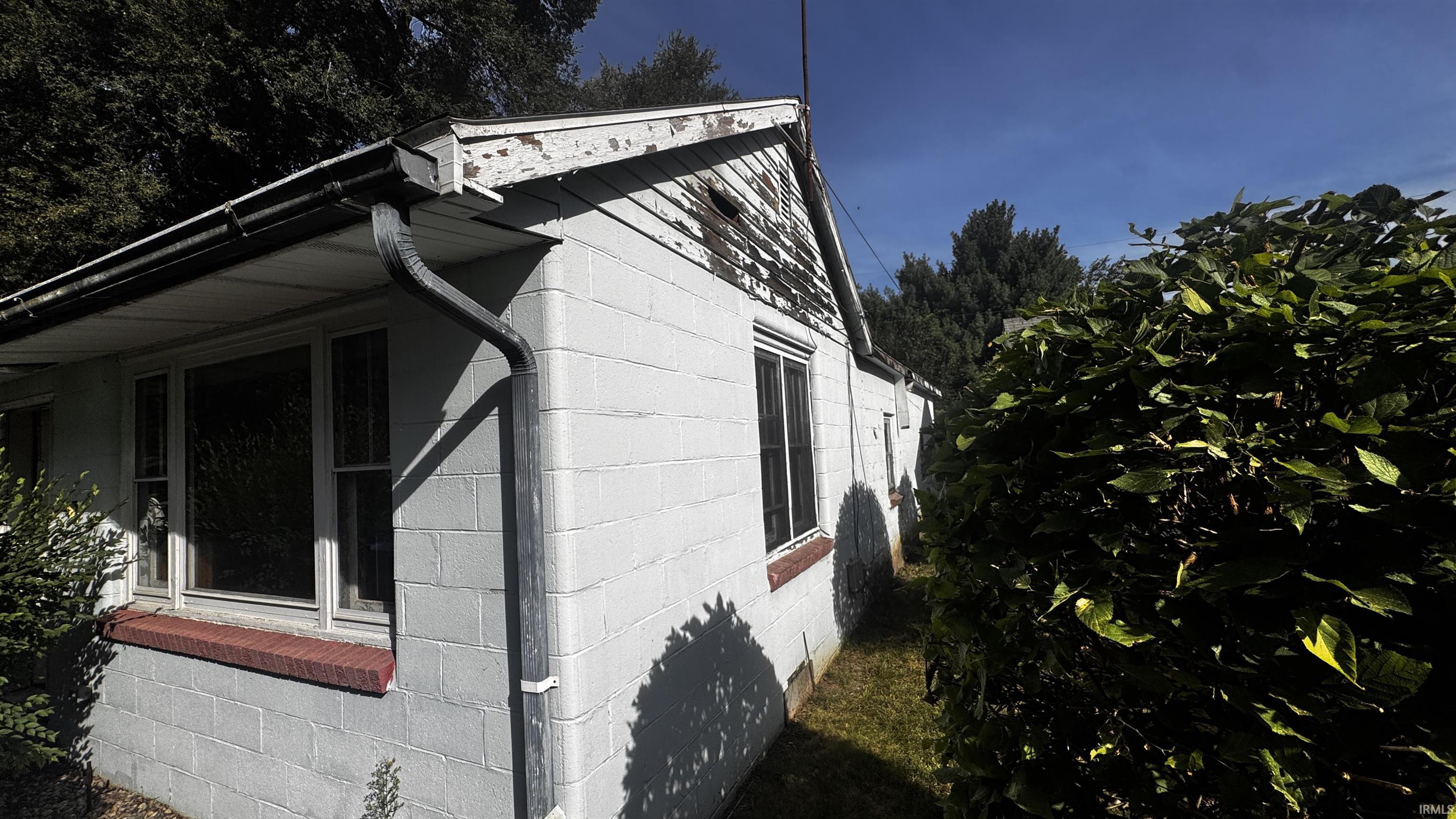 Photo 2 of Manufactured home for sale at 1203 Division St, Goshen, IN 46528 | MLS# 202637830 | Listing updated on 2026-09-13