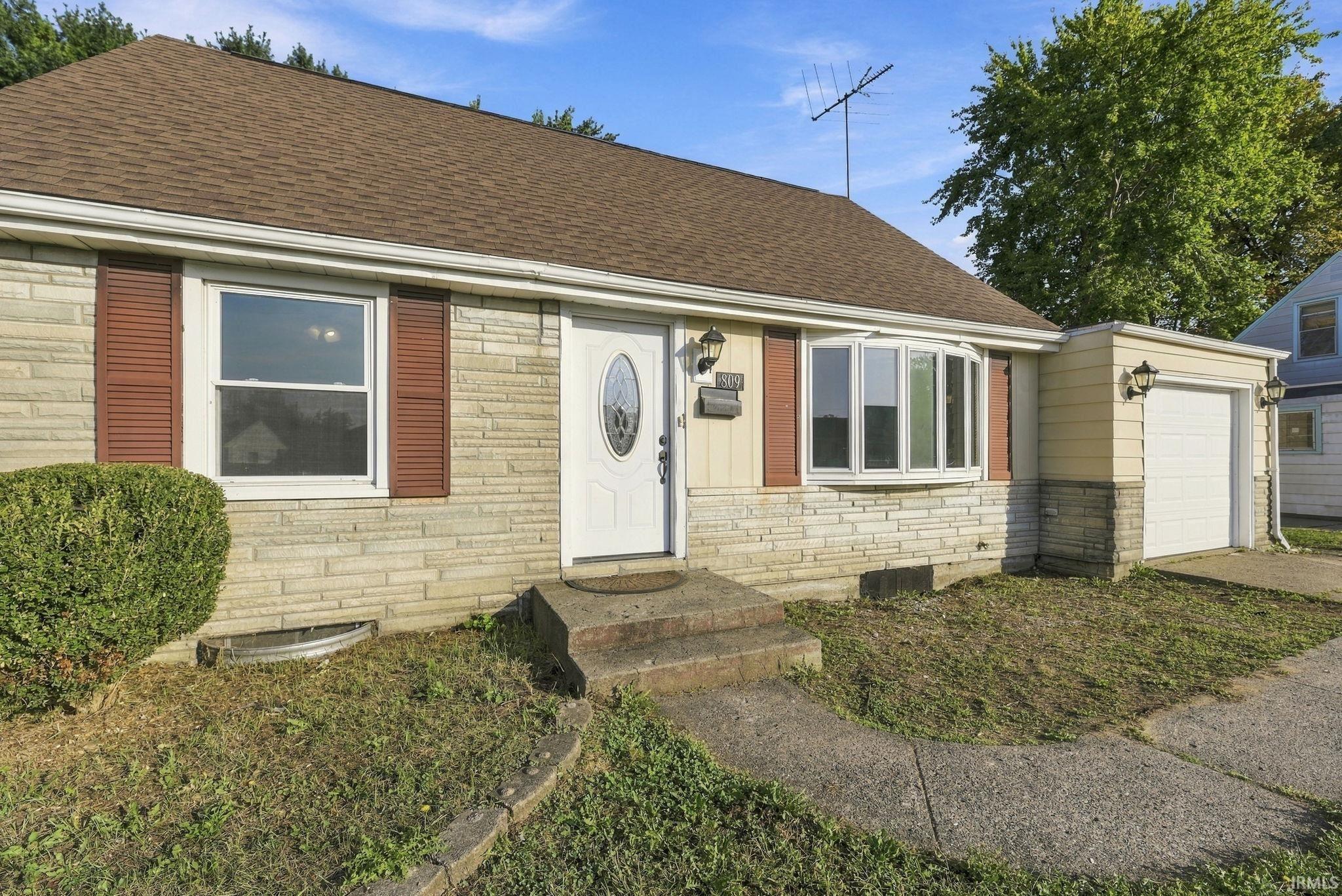 Photo 2 of Sale Pending at 809 Garden Ln, South Bend, IN 46619 | MLS# 202637856 | Listing updated on 2026-09-19