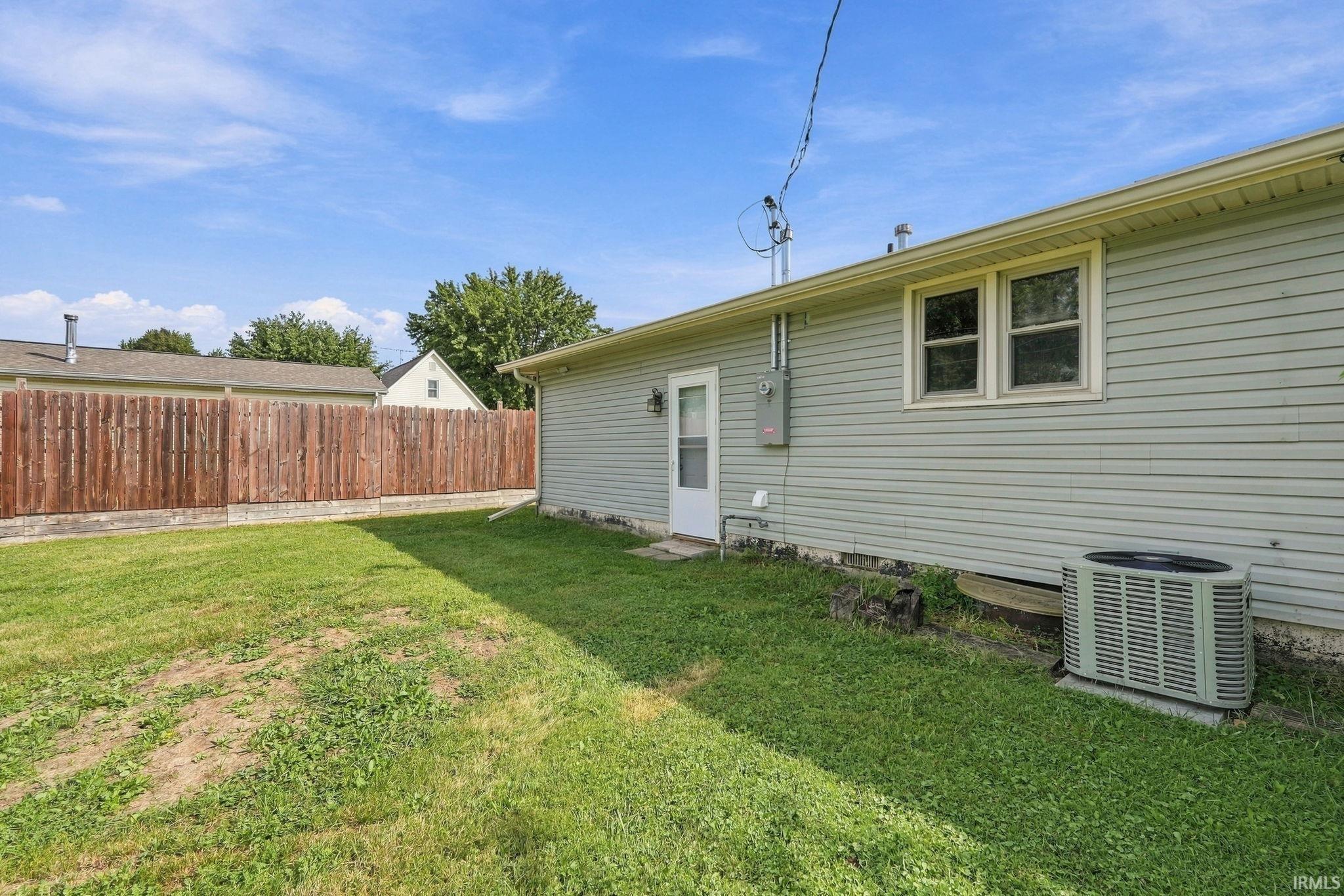 Photo 3 of Sale Pending at 519 N Claypool Rd, Muncie, IN 47303 | MLS# 202637888 | Listing updated on 2026-09-18