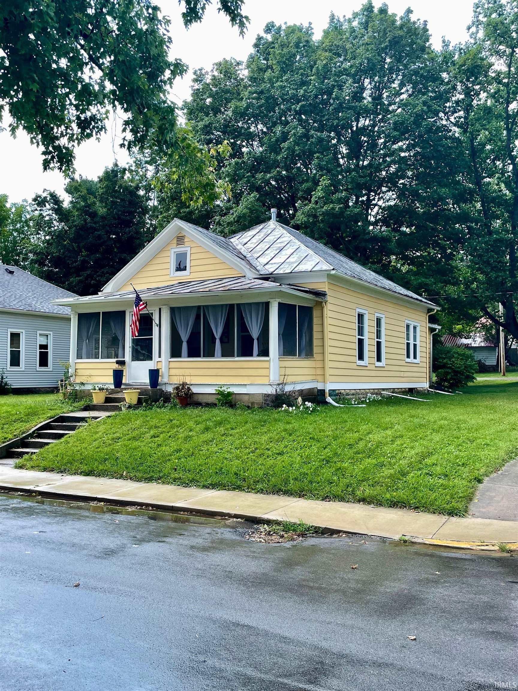 Photo 2 of Manufactured home for sale at 604 S Columbia St, Warsaw, IN 46580 | MLS# 202637912 | Listing updated on 2026-09-15