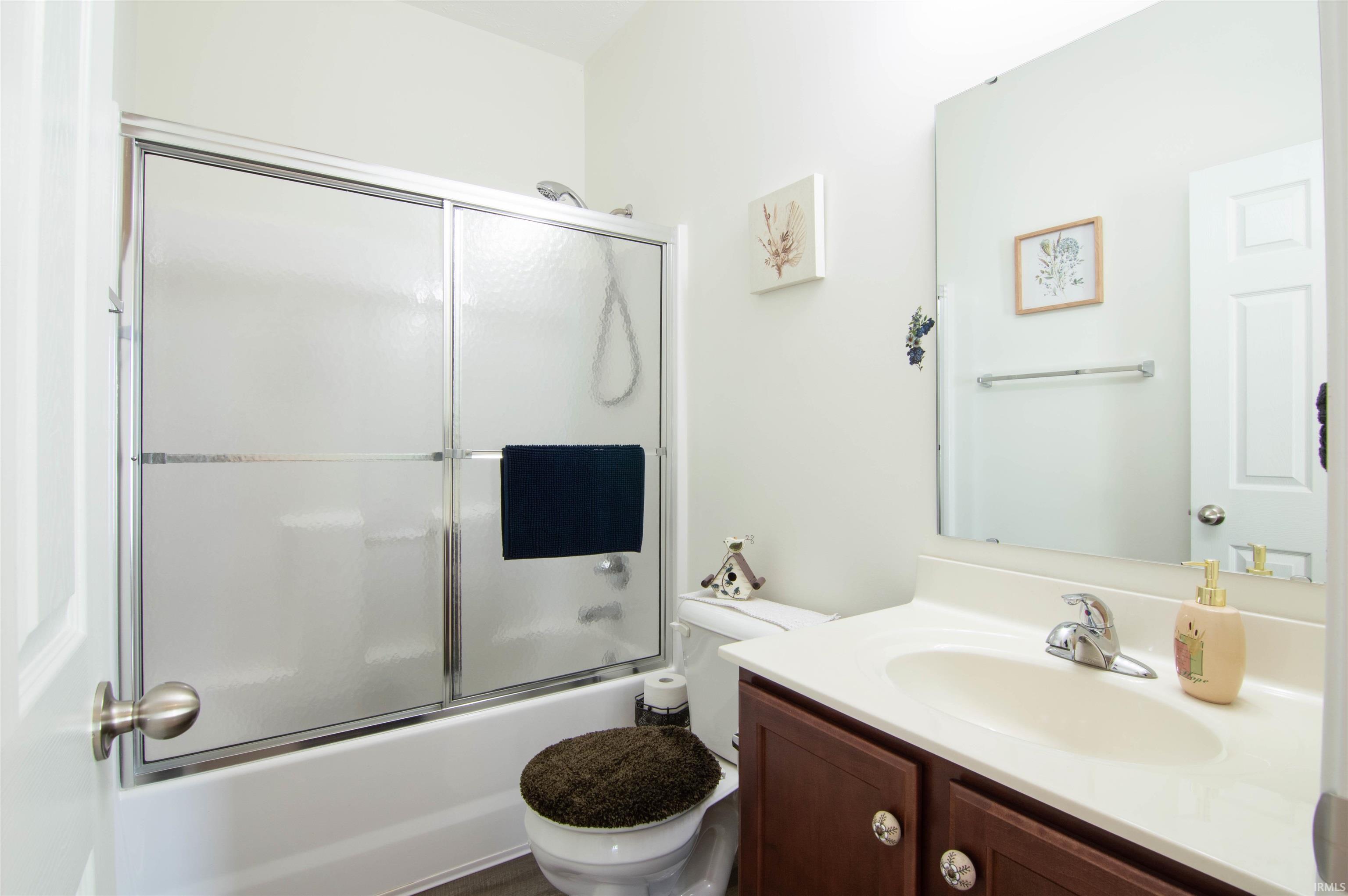 Photo 3 of Sale Pending at 3922 Starkey Dr, Marion, IN 46953 | MLS# 202637931 | Listing updated on 2026-09-18