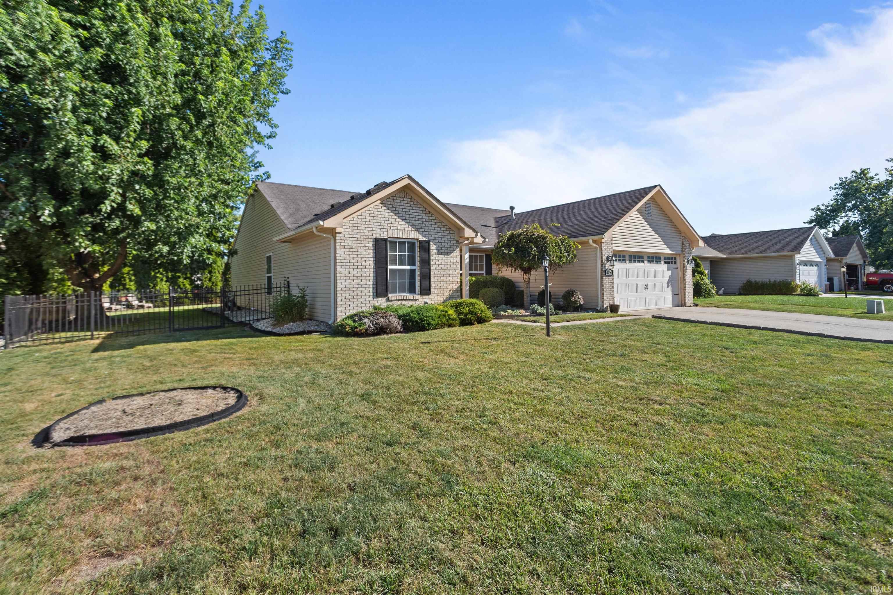 Photo 2 of Manufactured home for sale at 825 Springwater Rd, Kokomo, IN 46902 | MLS# 202637960 | Listing updated on 2026-09-14