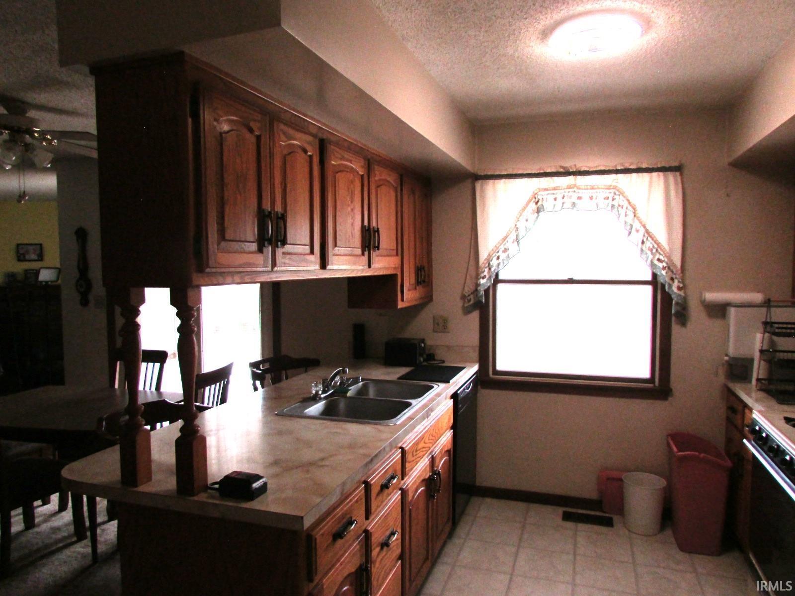 Photo 3 of Sale Pending at 3150 E Meadowood Ln, Columbia City, IN 46725 | MLS# 202637969 | Listing updated on 2026-09-16