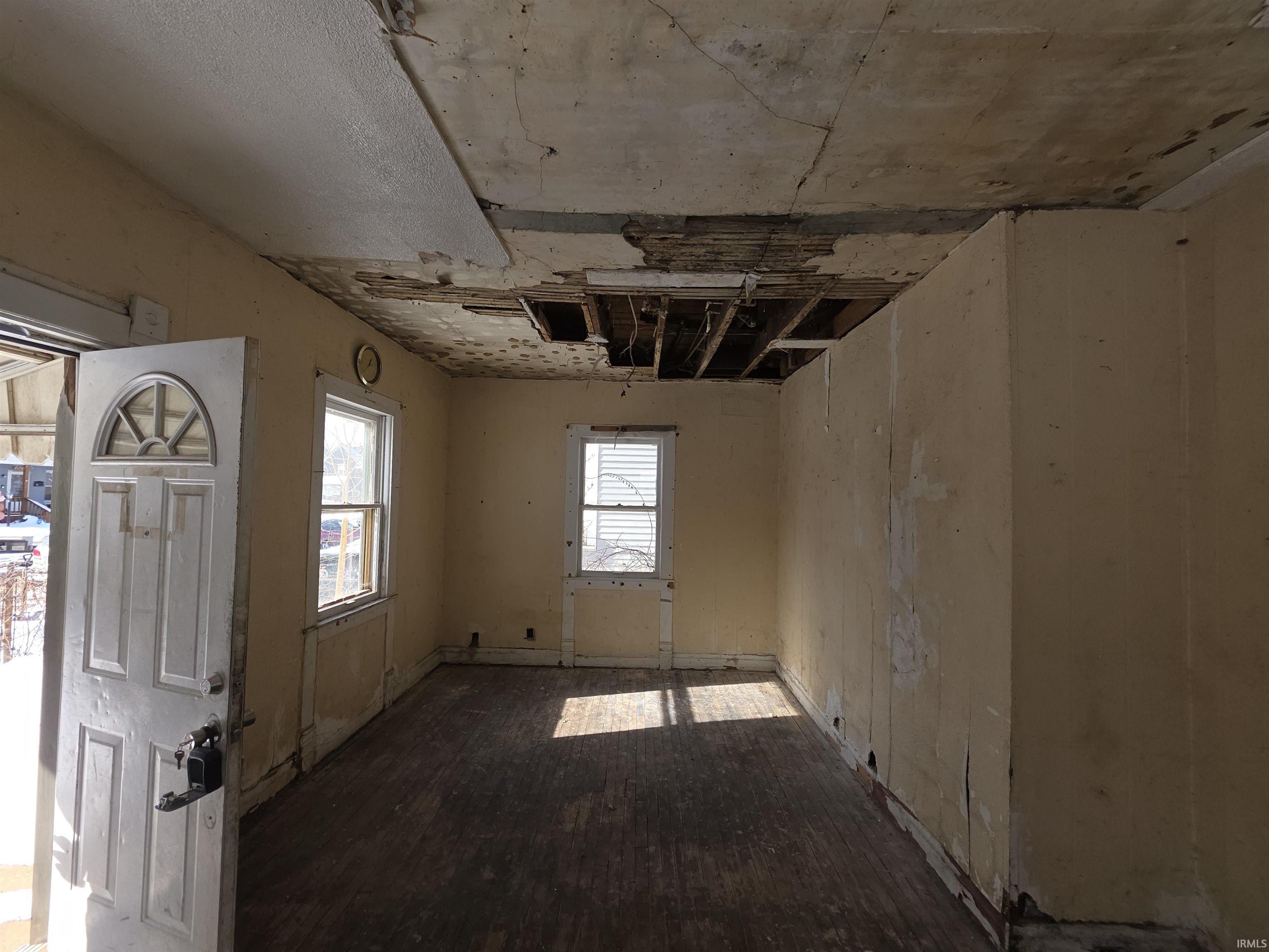 Photo 3 of Manufactured home for sale at 121 E Dayton St, South Bend, IN 46613 | MLS# 202637977 | Listing updated on 2026-09-14