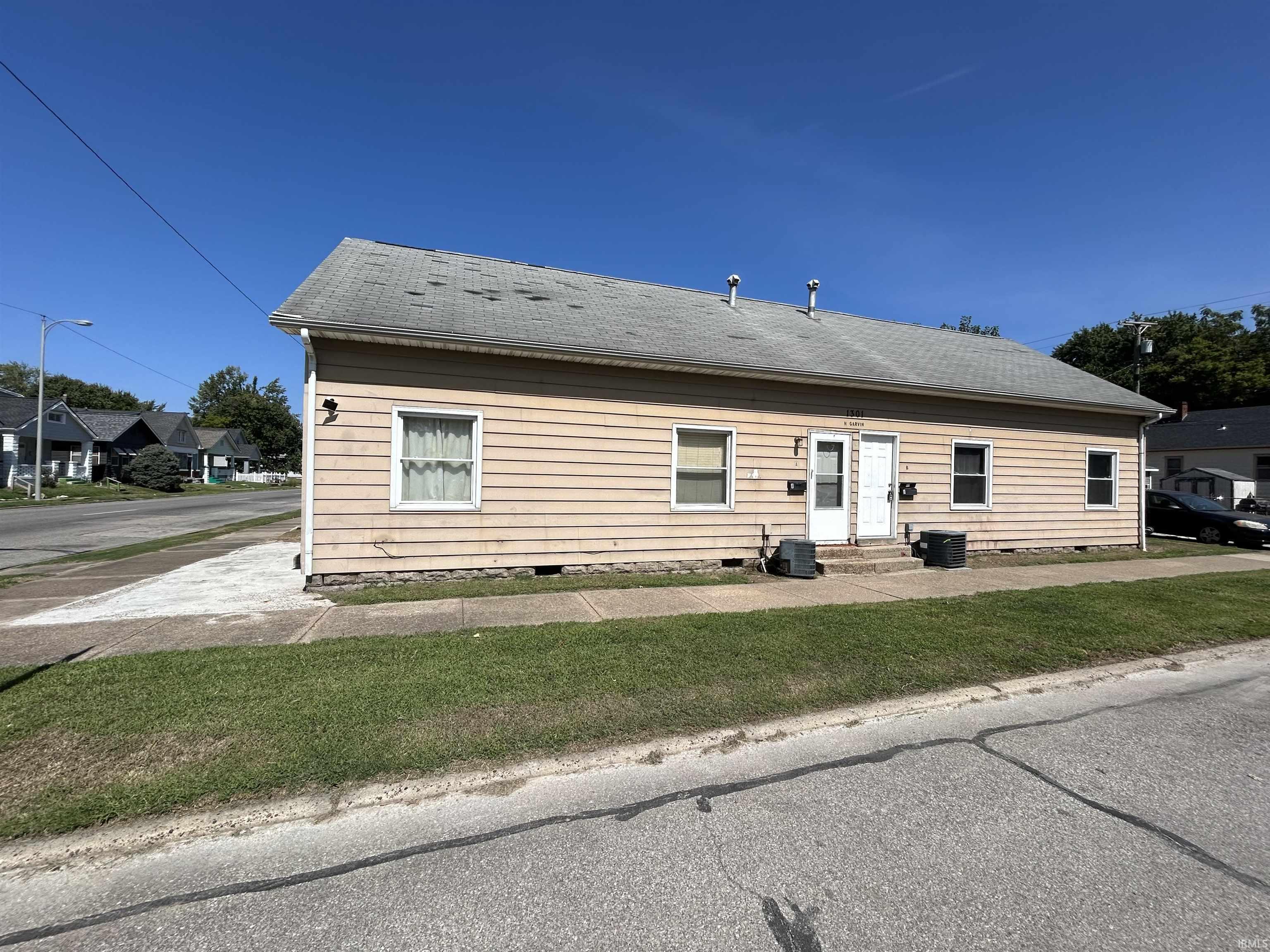 Manufactured home for sale at 1301 N Garvin St, Evansville, IN 47711 | MLS# 202638001