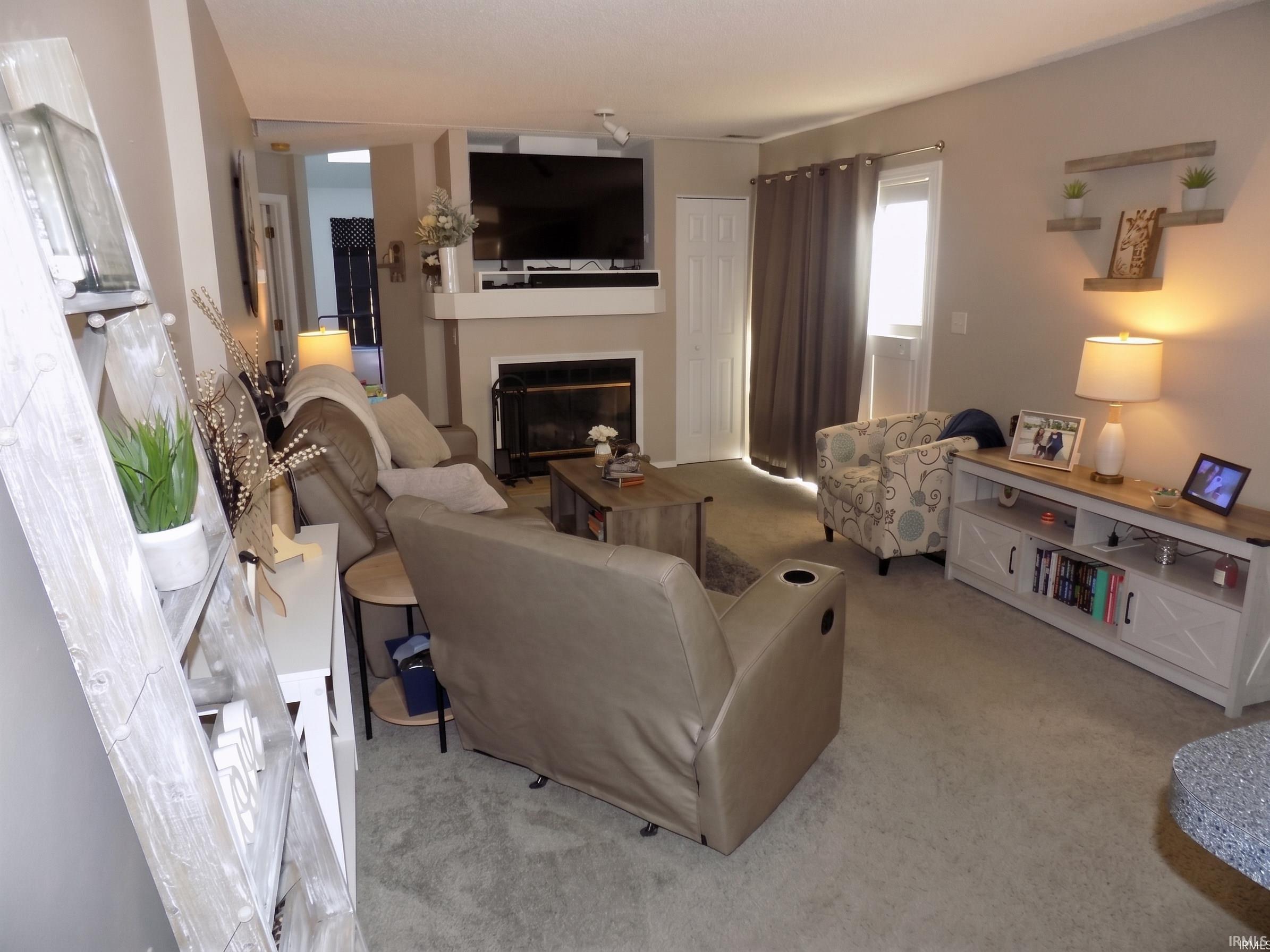 Photo 2 of Manufactured home for sale at 1750 Greencastle Dr, Evansville, IN 47715 | MLS# 202638036 | Listing updated on 2026-09-18