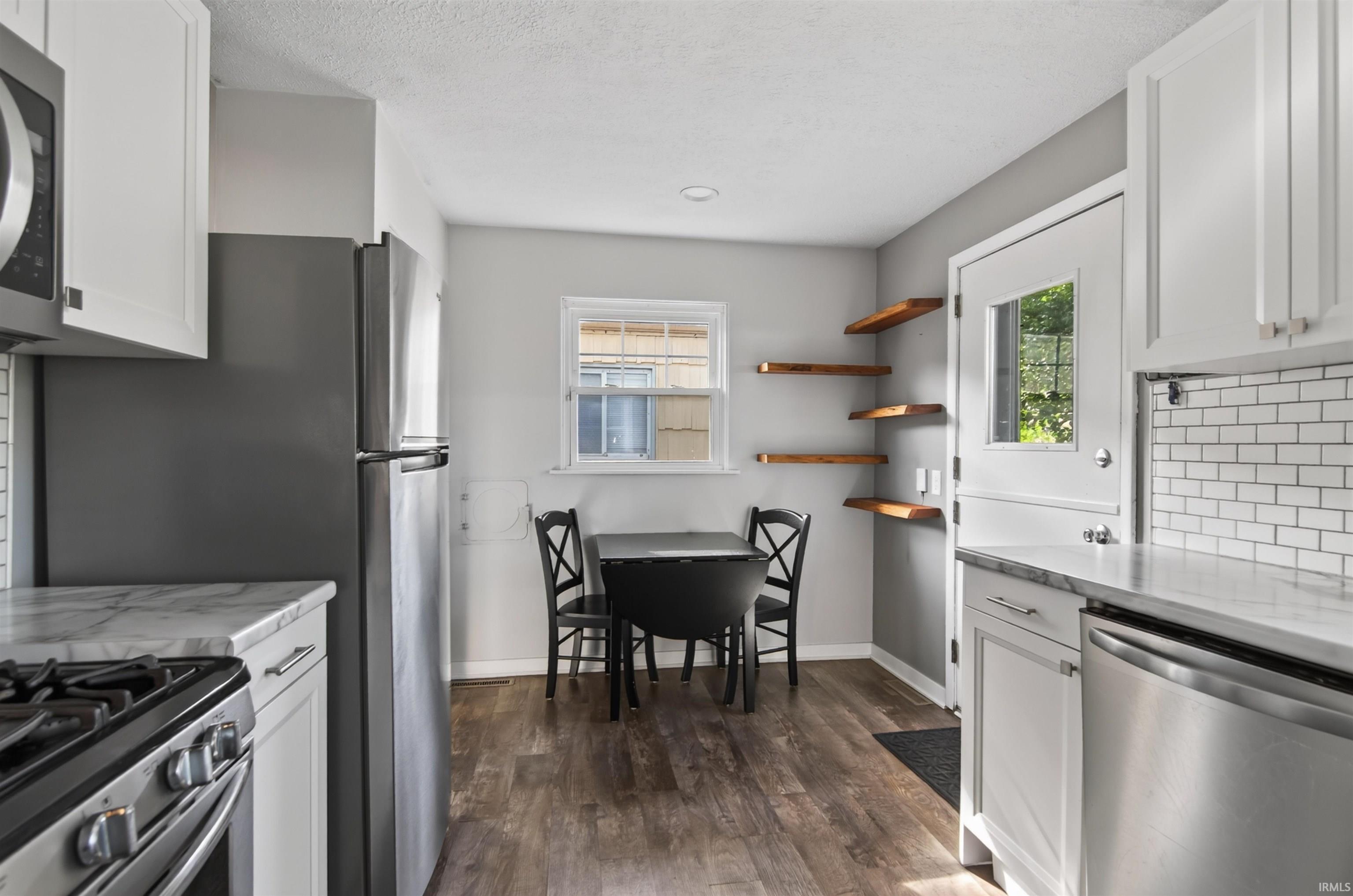 Photo 4 of Sale Pending at 918 W Battell St, Mishawaka, IN 46545 | MLS# 202638050 | Listing updated on 2026-09-17