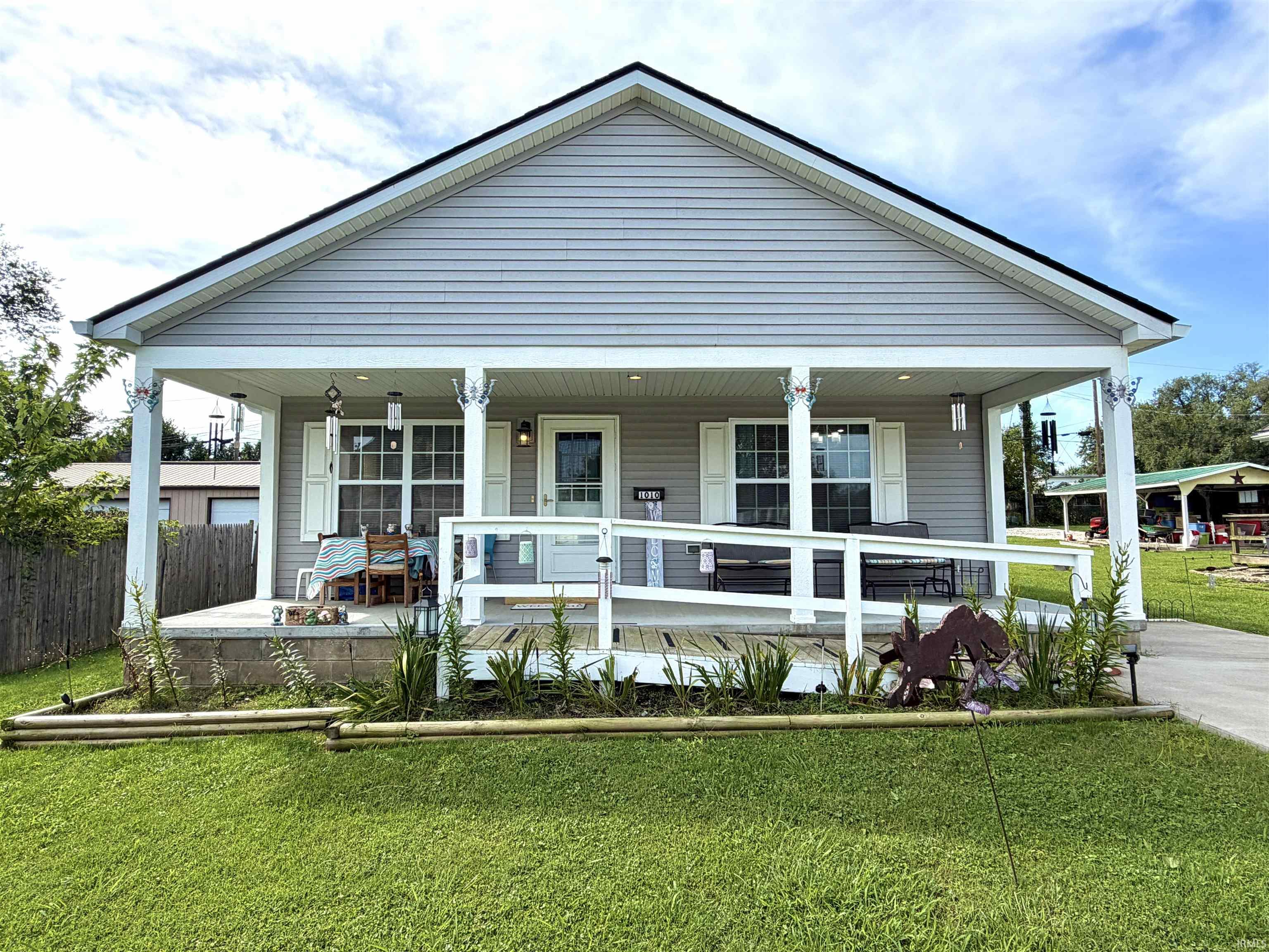 Manufactured home for sale at 1010 W Grissom Ave, Mitchell, IN 47446 | MLS# 202638052