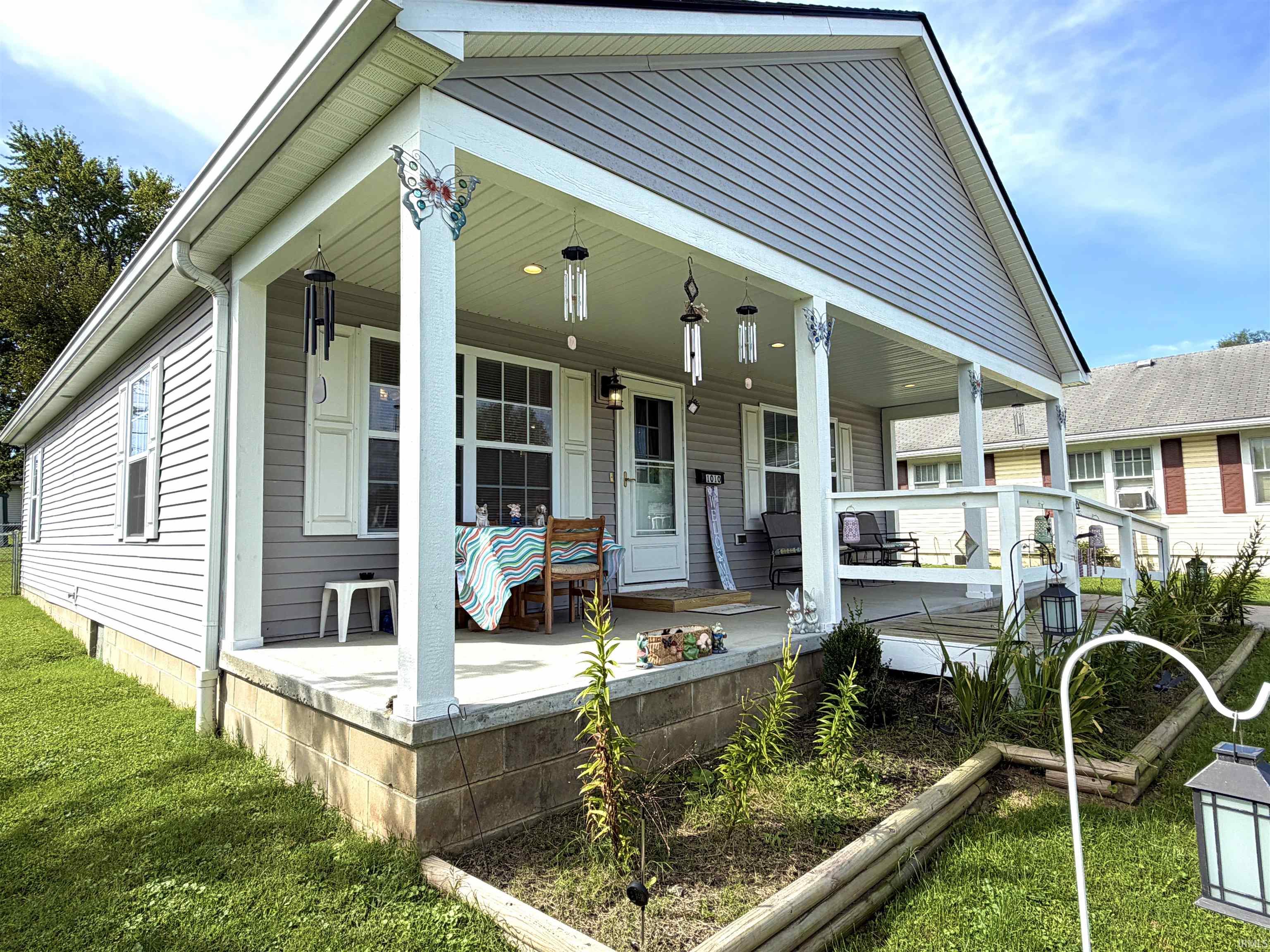 Photo 2 of Manufactured home for sale at 1010 W Grissom Ave, Mitchell, IN 47446 | MLS# 202638052 | Listing updated on 2026-09-15