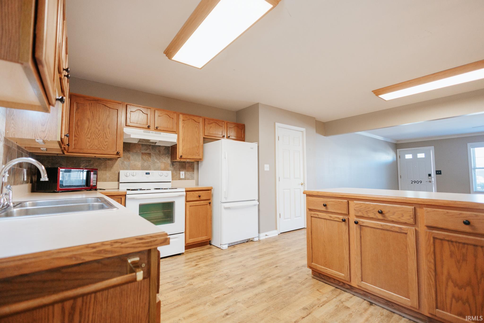 Photo 2 of Sale Pending at 2909 Dexter Ct, Evansville, IN 47714 | MLS# 202638091 | Listing updated on 2026-09-16