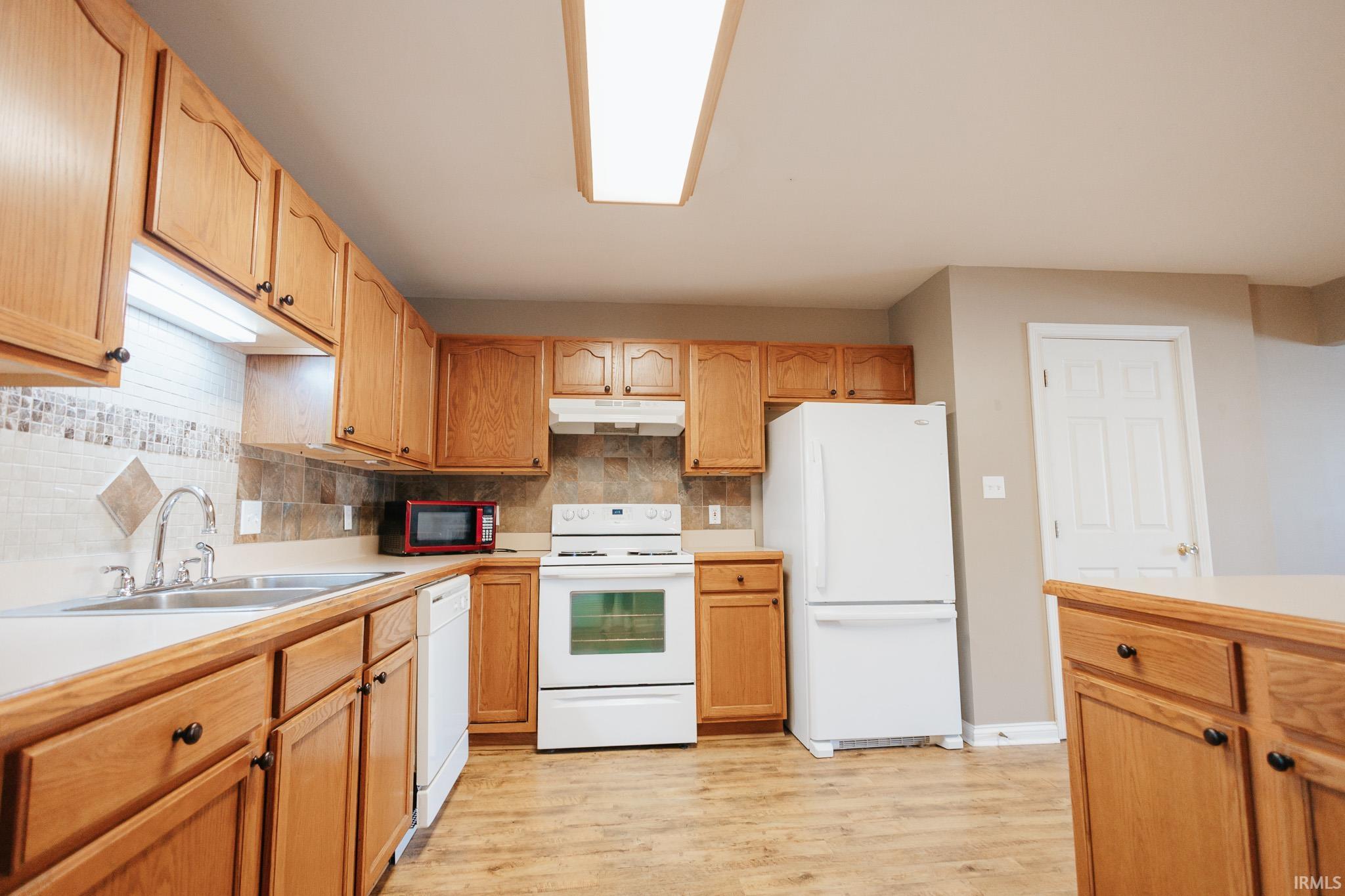 Photo 3 of Sale Pending at 2909 Dexter Ct, Evansville, IN 47714 | MLS# 202638091 | Listing updated on 2026-09-16