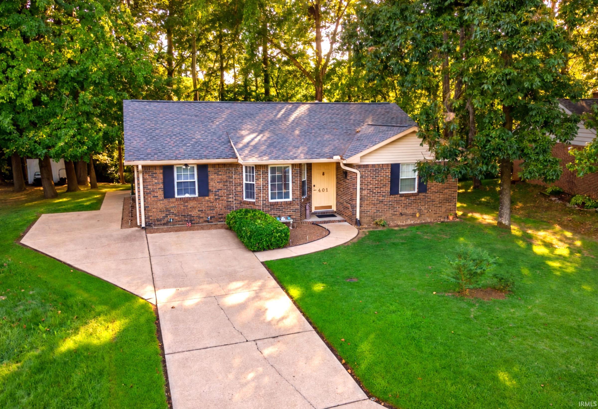 Photo 2 of Manufactured home for sale at 401 Strawberry Hl Rd, Evansville, IN 47711 | MLS# 202638126 | Listing updated on 2026-09-16