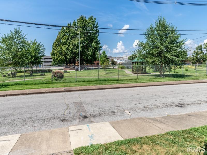 Photo 4 of Manufactured home for sale at 505 Garfield Ave, Evansville, IN 47710 | MLS# 202638166 | Listing updated on 2026-09-19