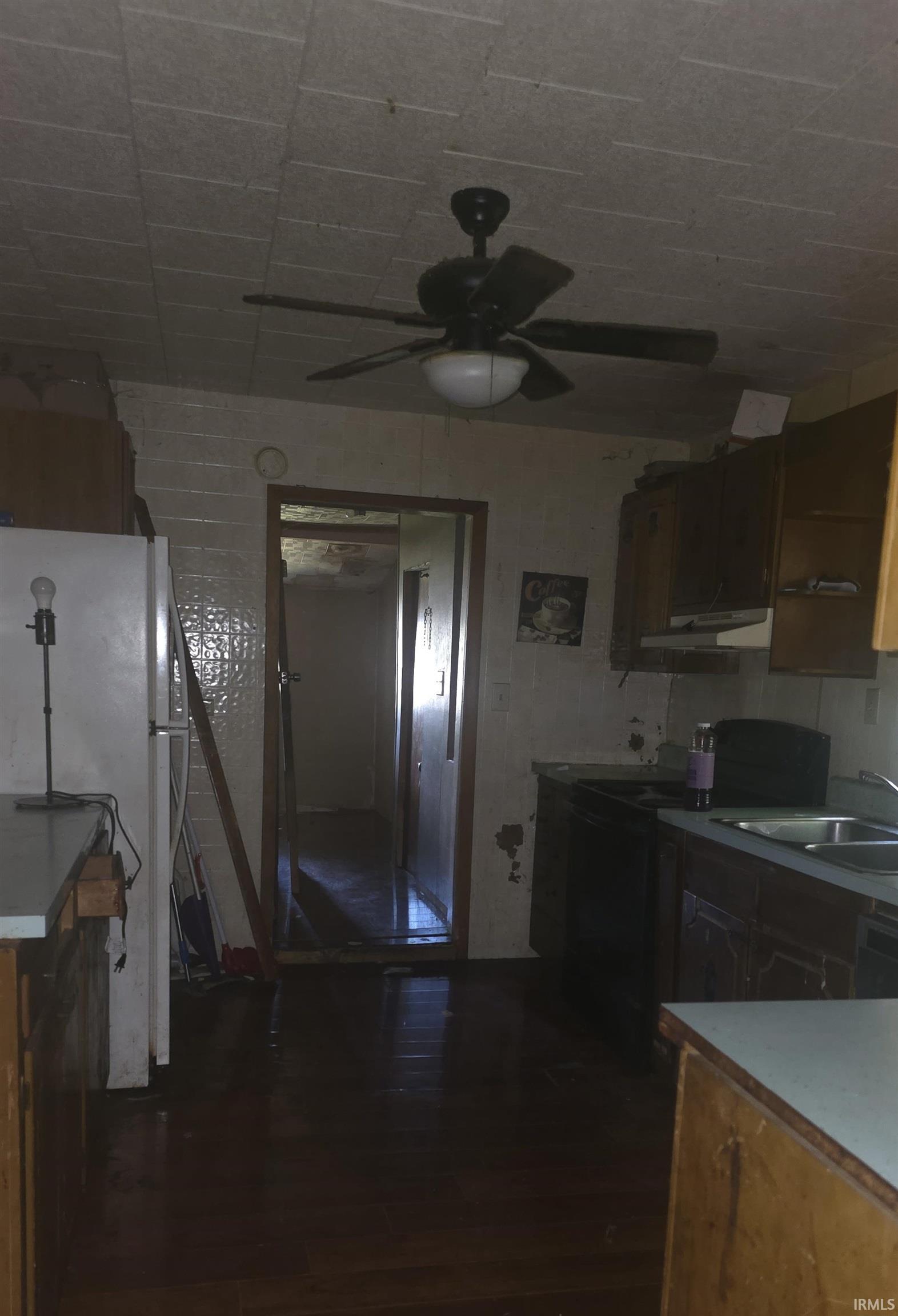 Photo 3 of Sale Pending at 615 S Grove St, Marion, IN 46953 | MLS# 202638171 | Listing updated on 2026-09-18