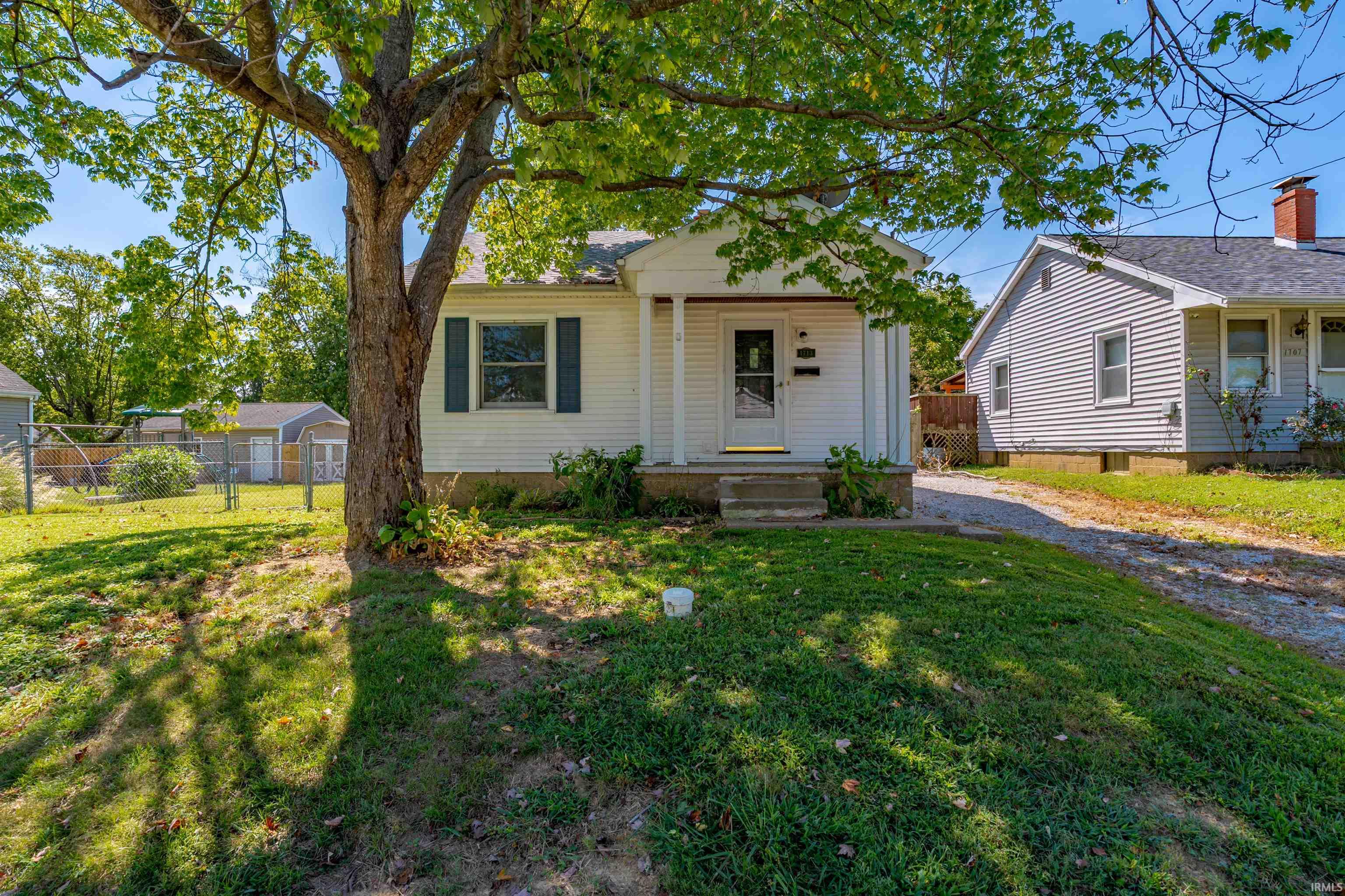 Manufactured home for sale at 1713 Keck Ave, Evansville, IN 47711 | MLS# 202638172
