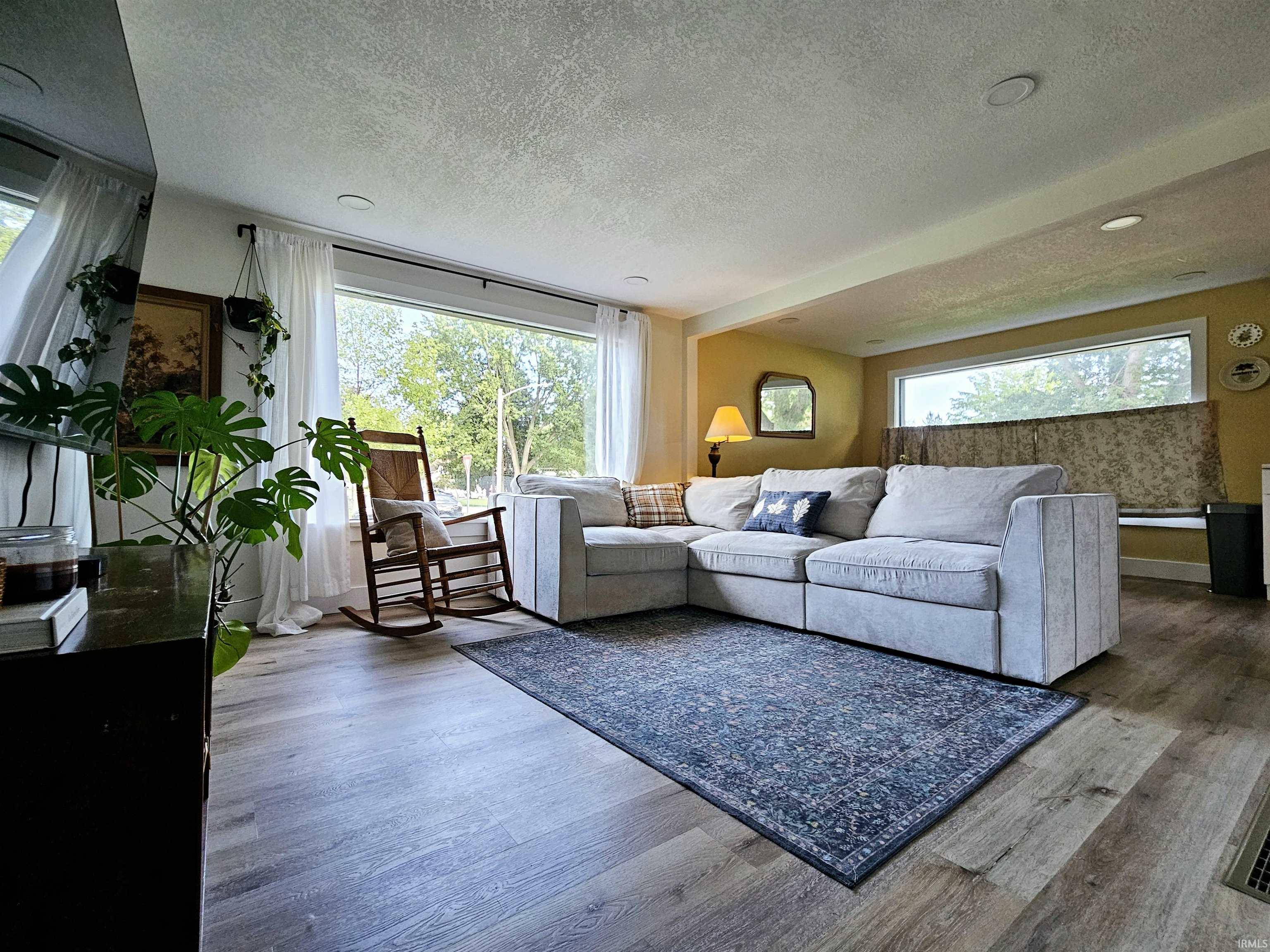 Photo 4 of Sale Pending at 624 S Ijams St, Garrett, IN 46738 | MLS# 202638208 | Listing updated on 2026-09-21