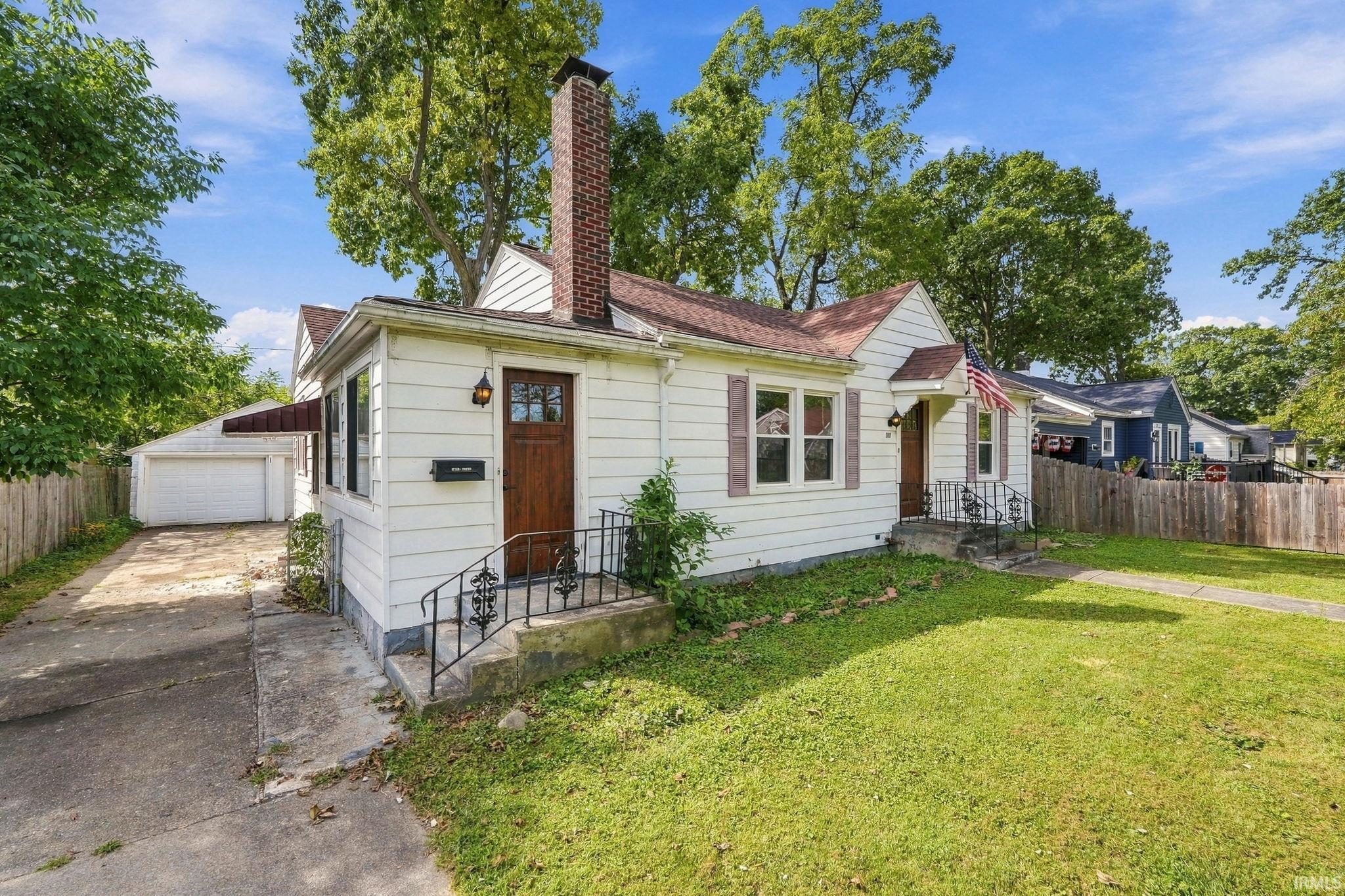 Photo 3 of Manufactured home for sale at 301 E Cowing Dr, Muncie, IN 47303 | MLS# 202638234 | Listing updated on 2026-09-16