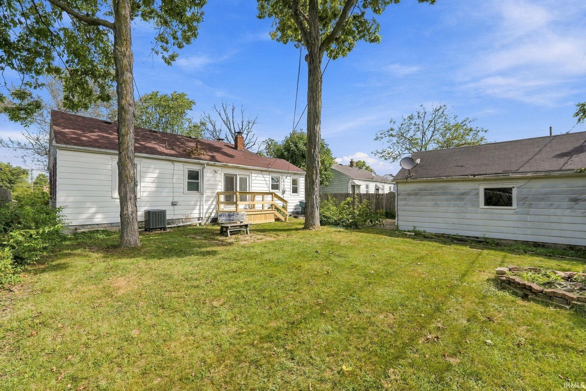 Photo 4 of Manufactured home for sale at 301 E Cowing Dr, Muncie, IN 47303 | MLS# 202638234 | Listing updated on 2026-09-16