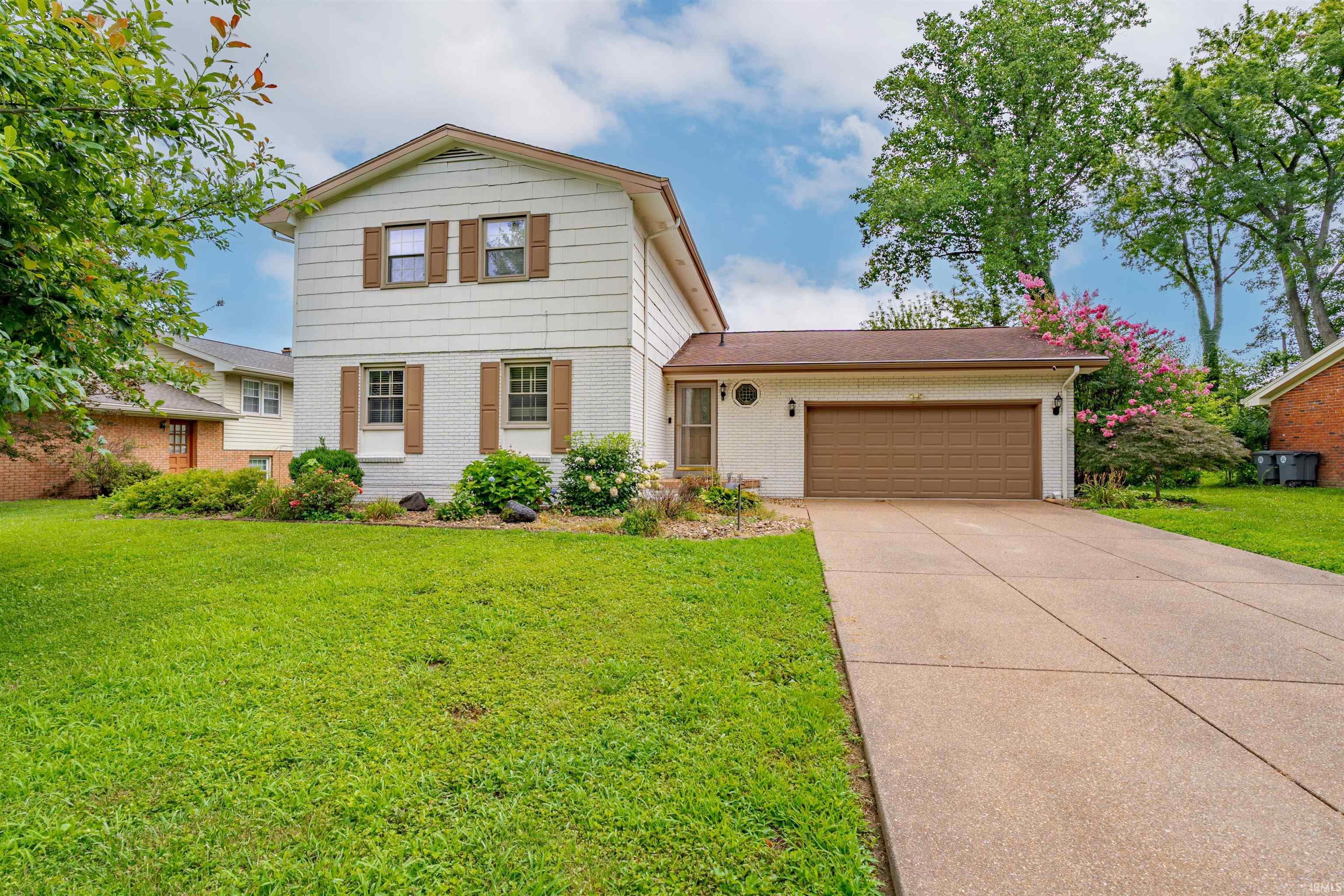 Photo 2 of Manufactured home for sale at 208 Camden Ct, Evansville, IN 47715 | MLS# 202638236 | Listing updated on 2026-09-16