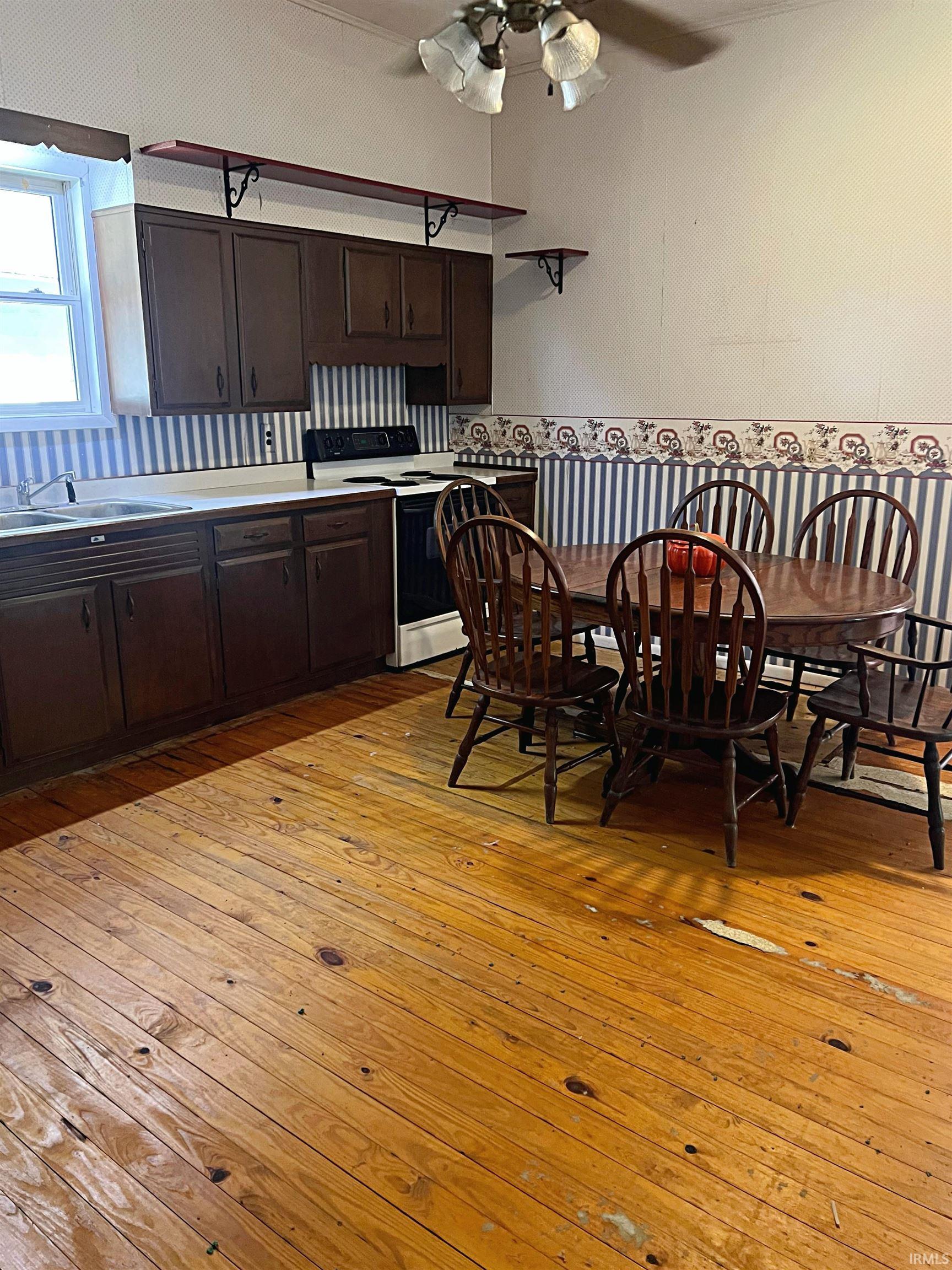 Photo 3 of Sale Pending at 740 E Street NE, Linton, IN 47441 | MLS# 202638272 | Listing updated on 2026-09-21