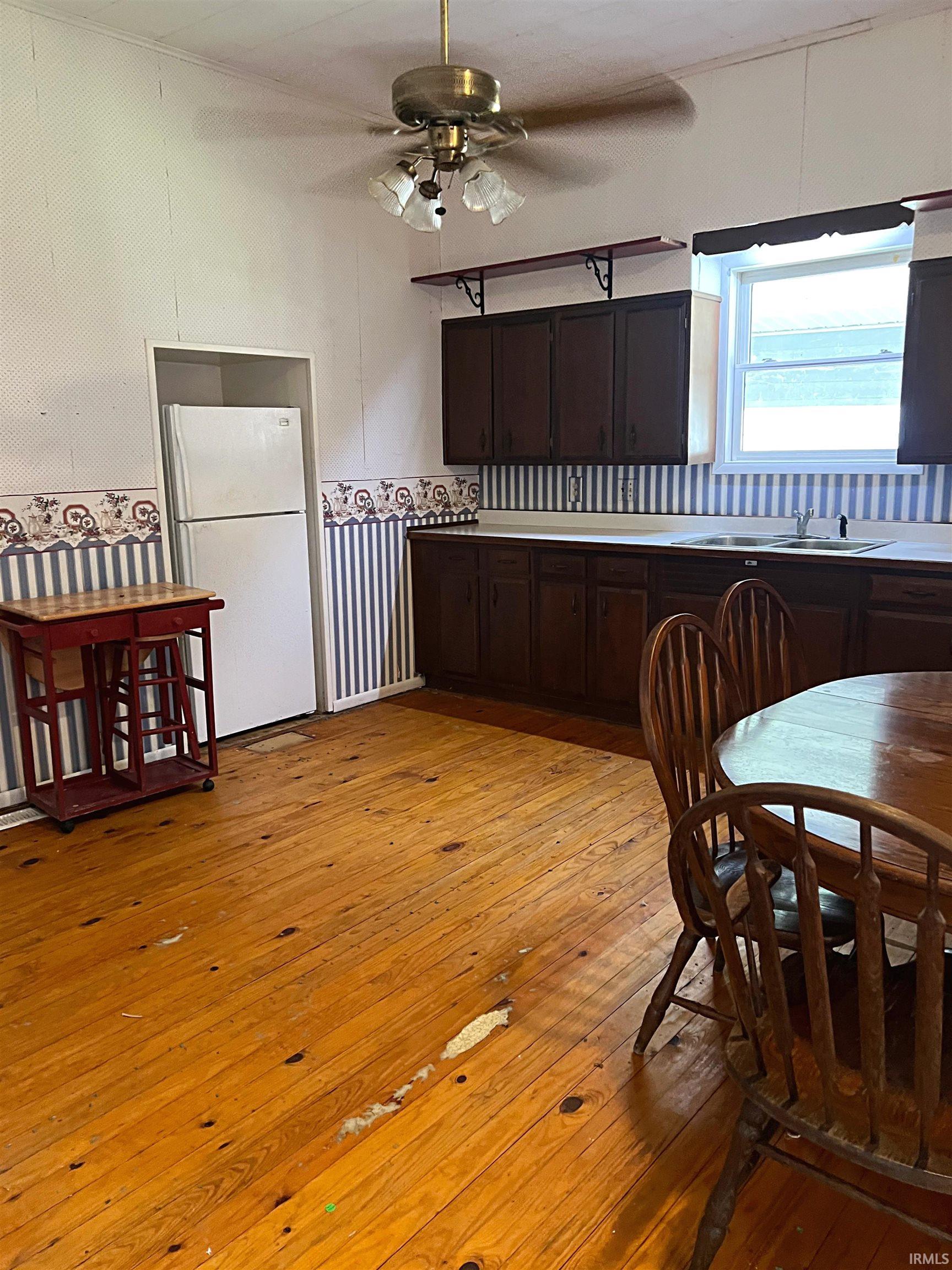Photo 4 of Sale Pending at 740 E Street NE, Linton, IN 47441 | MLS# 202638272 | Listing updated on 2026-09-21