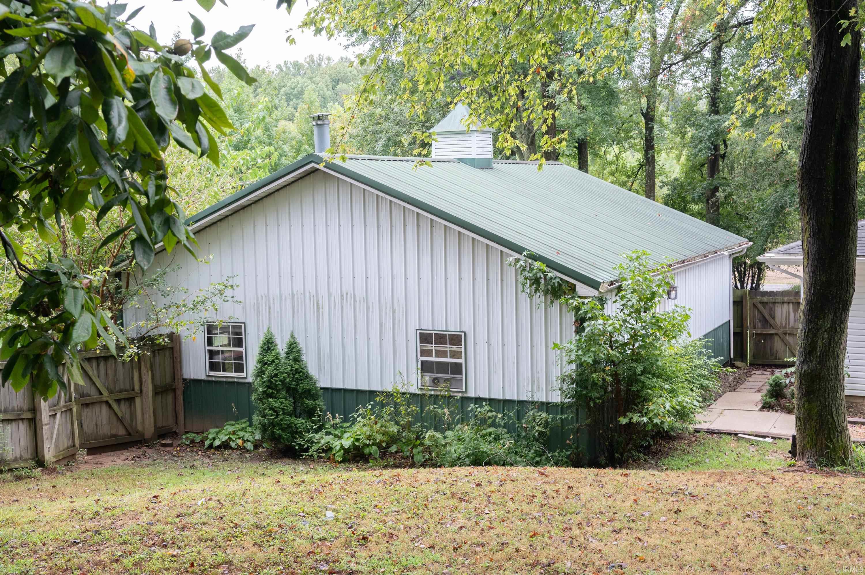 Photo 4 of Sale Pending at 1172 E Cr 750 N Rd, Rockport, IN 47635 | MLS# 202638306 | Listing updated on 2026-09-22