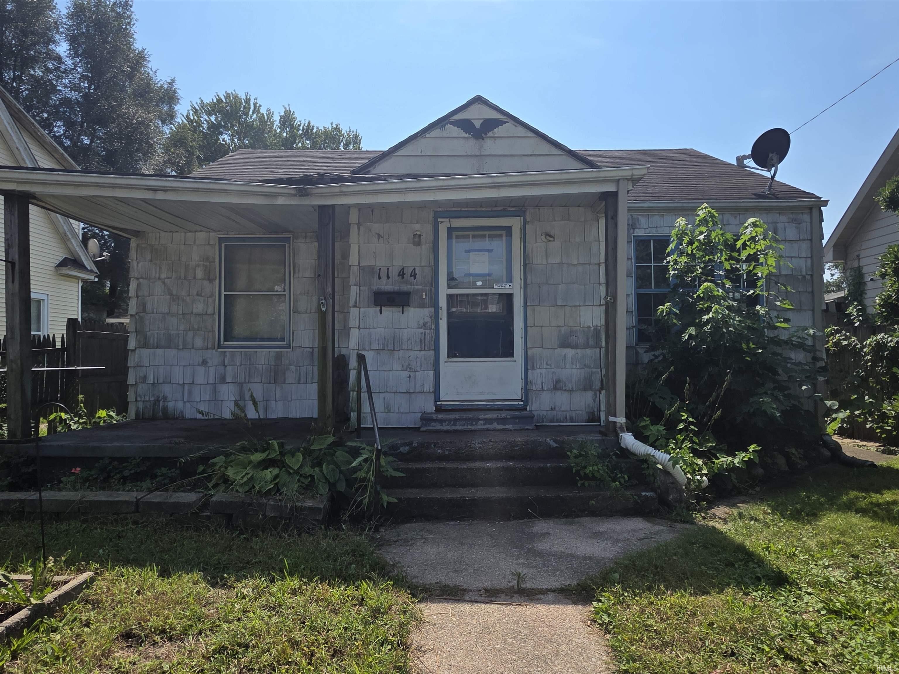Manufactured home for sale at 1144 E Bowman St, South Bend, IN 46613 | MLS# 202638315
