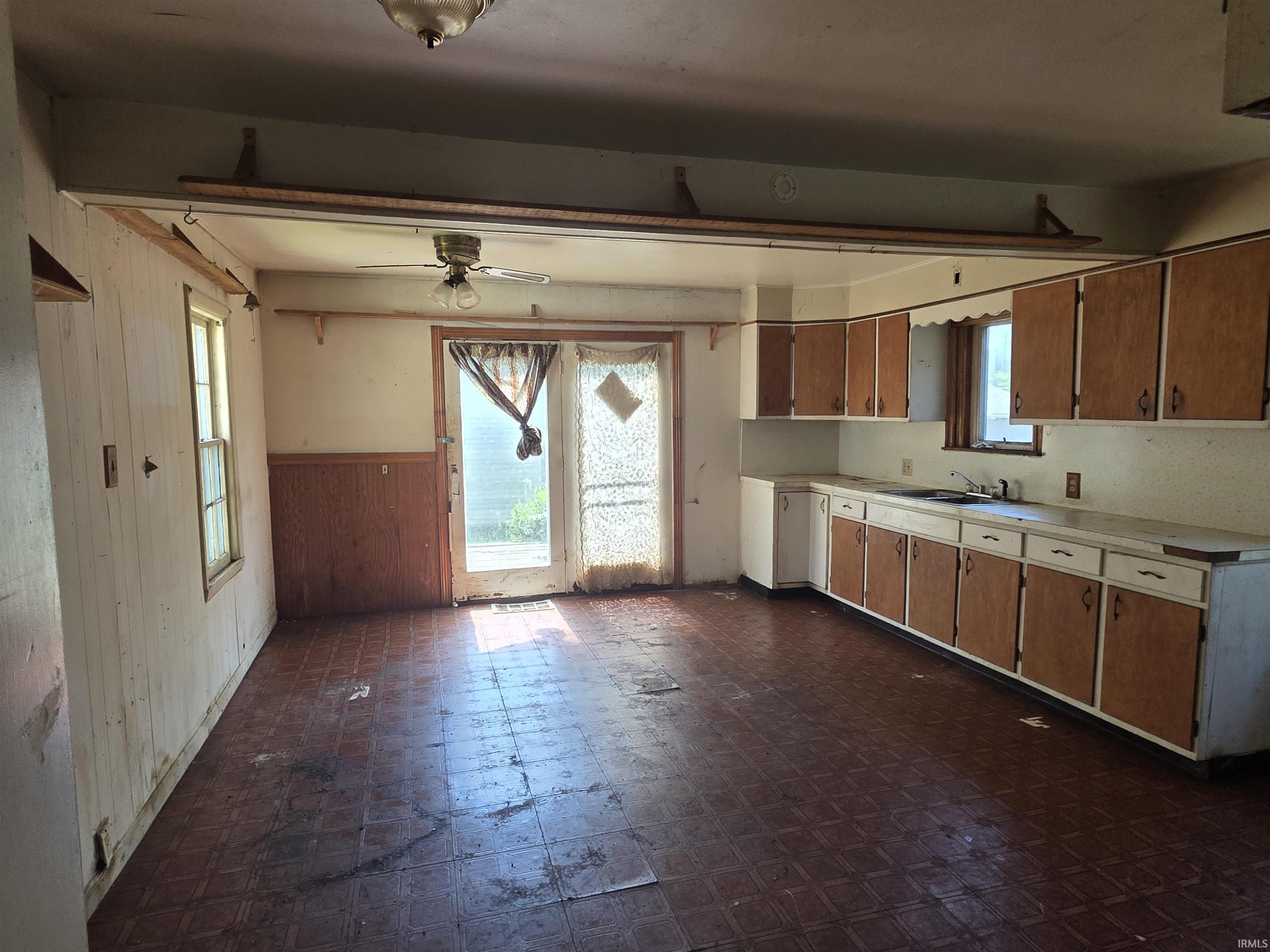 Photo 2 of Manufactured home for sale at 1144 E Bowman St, South Bend, IN 46613 | MLS# 202638315 | Listing updated on 2026-09-16