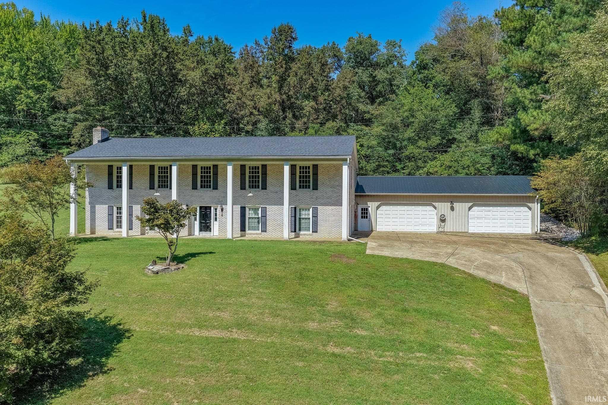 Manufactured home for sale at 6621 Cochise Dr, Evansville, IN 47720 | MLS# 202638331