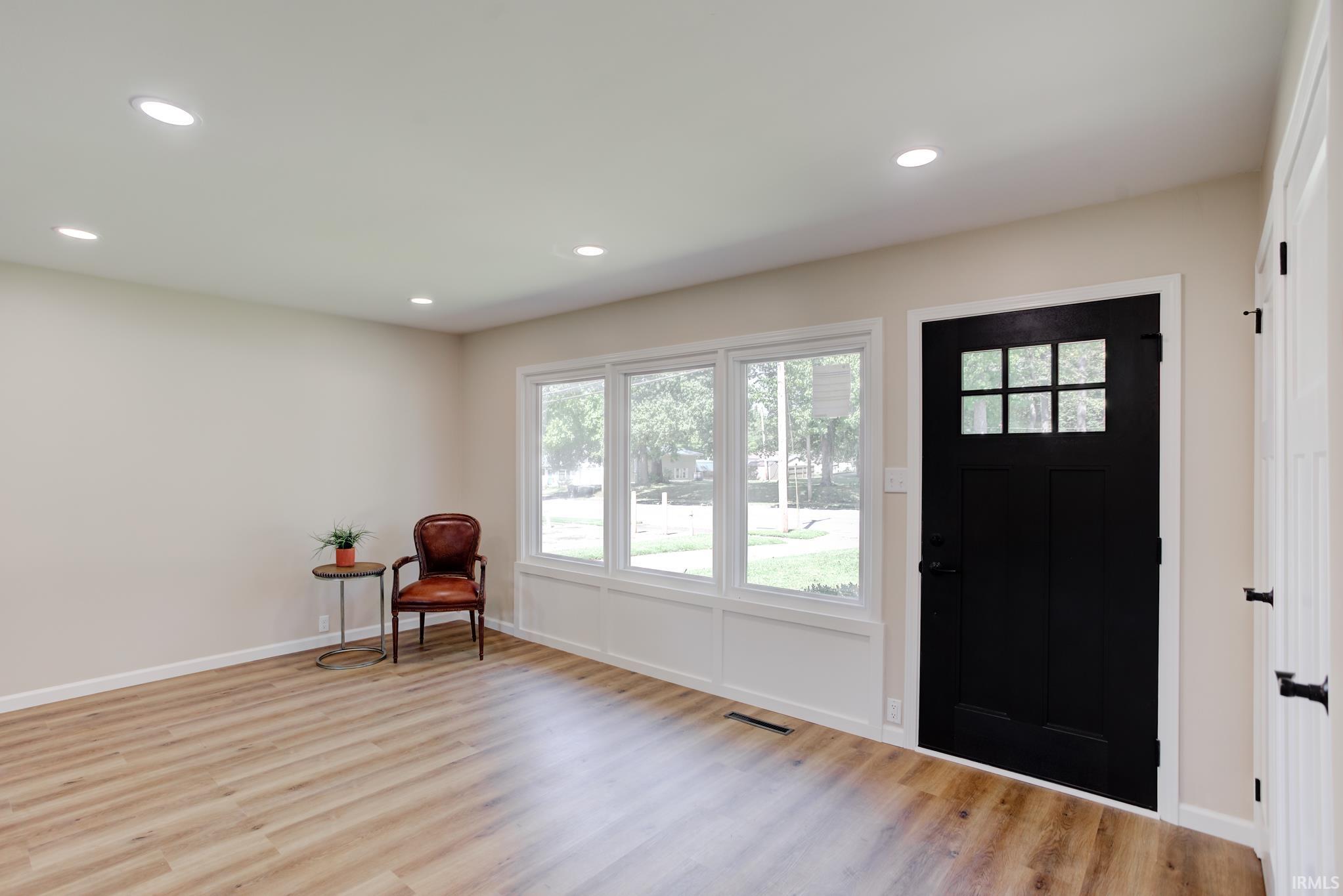 Photo 4 of Manufactured home for sale at 118 W Mill Rd, Evansville, IN 47710 | MLS# 202638332 | Listing updated on 2026-09-16