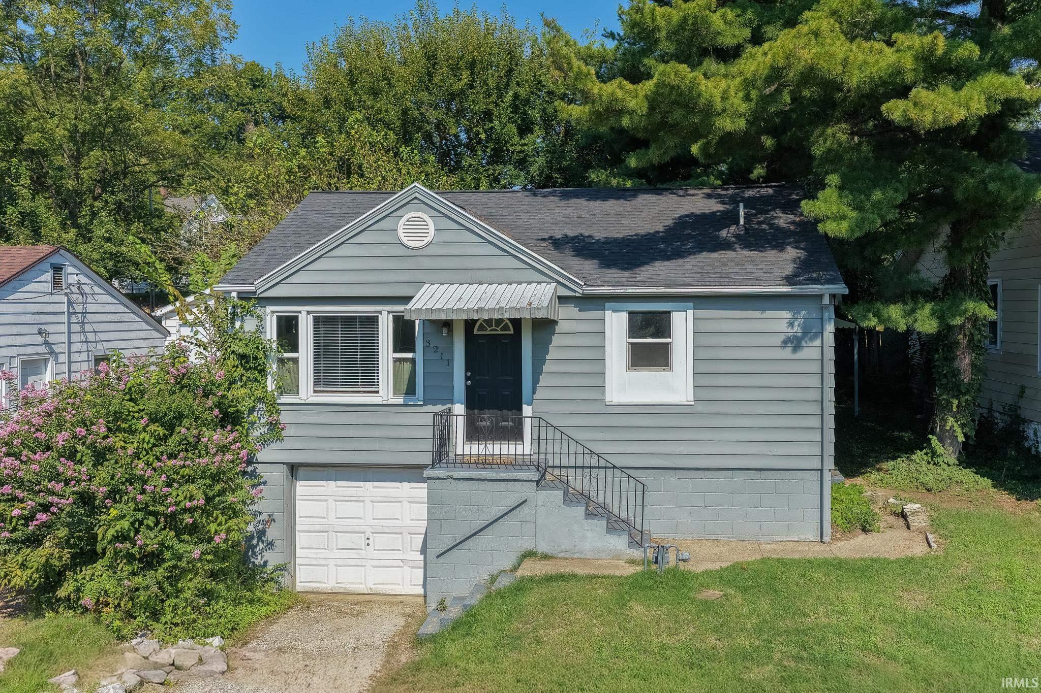 Manufactured home for sale at 3211 Mount Vernon Ave, Evansville, IN 47712 | MLS# 202638344