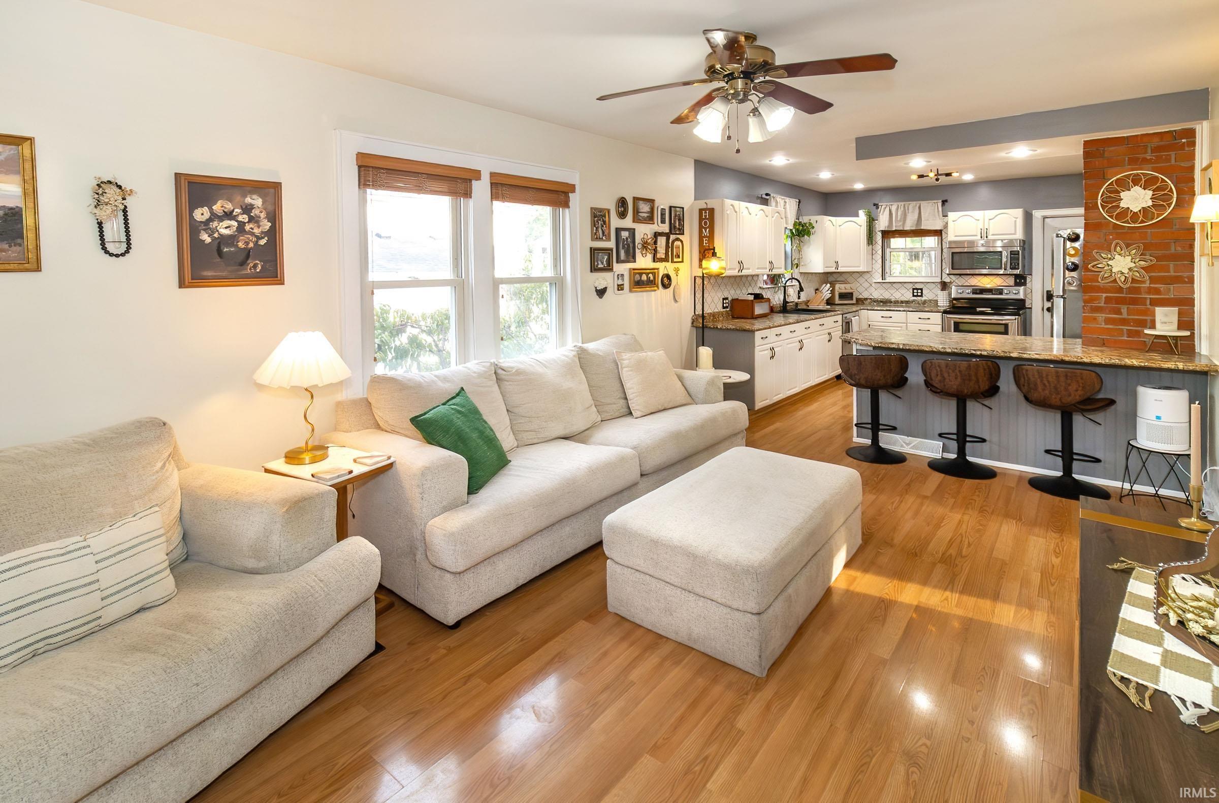 Photo 3 of Manufactured home for sale at 3714 Broadway Ave, Evansville, IN 47712 | MLS# 202638345 | Listing updated on 2026-09-16