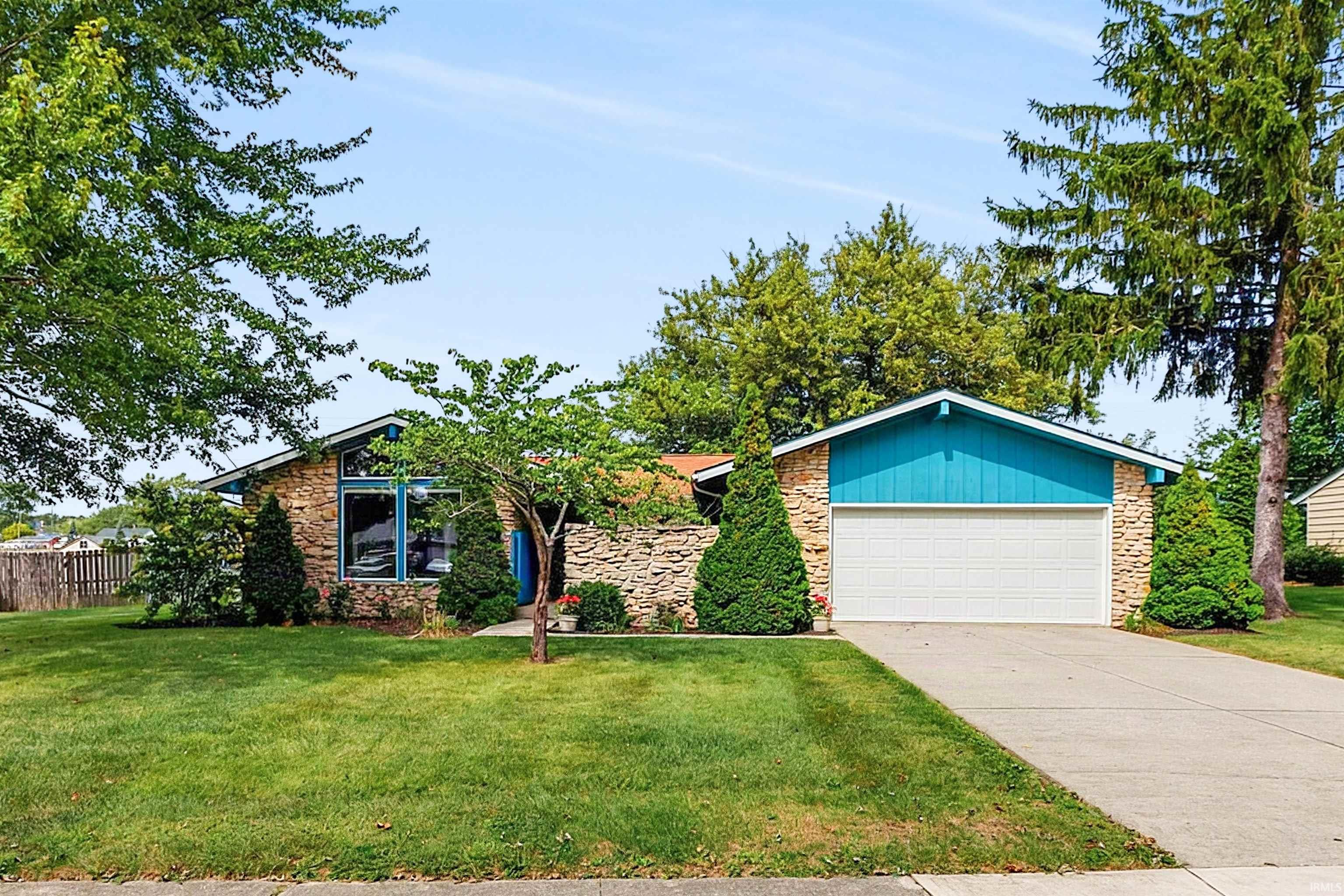 Manufactured home for sale at 714 W Macalan Dr, Marion, IN 46952 | MLS# 202638355
