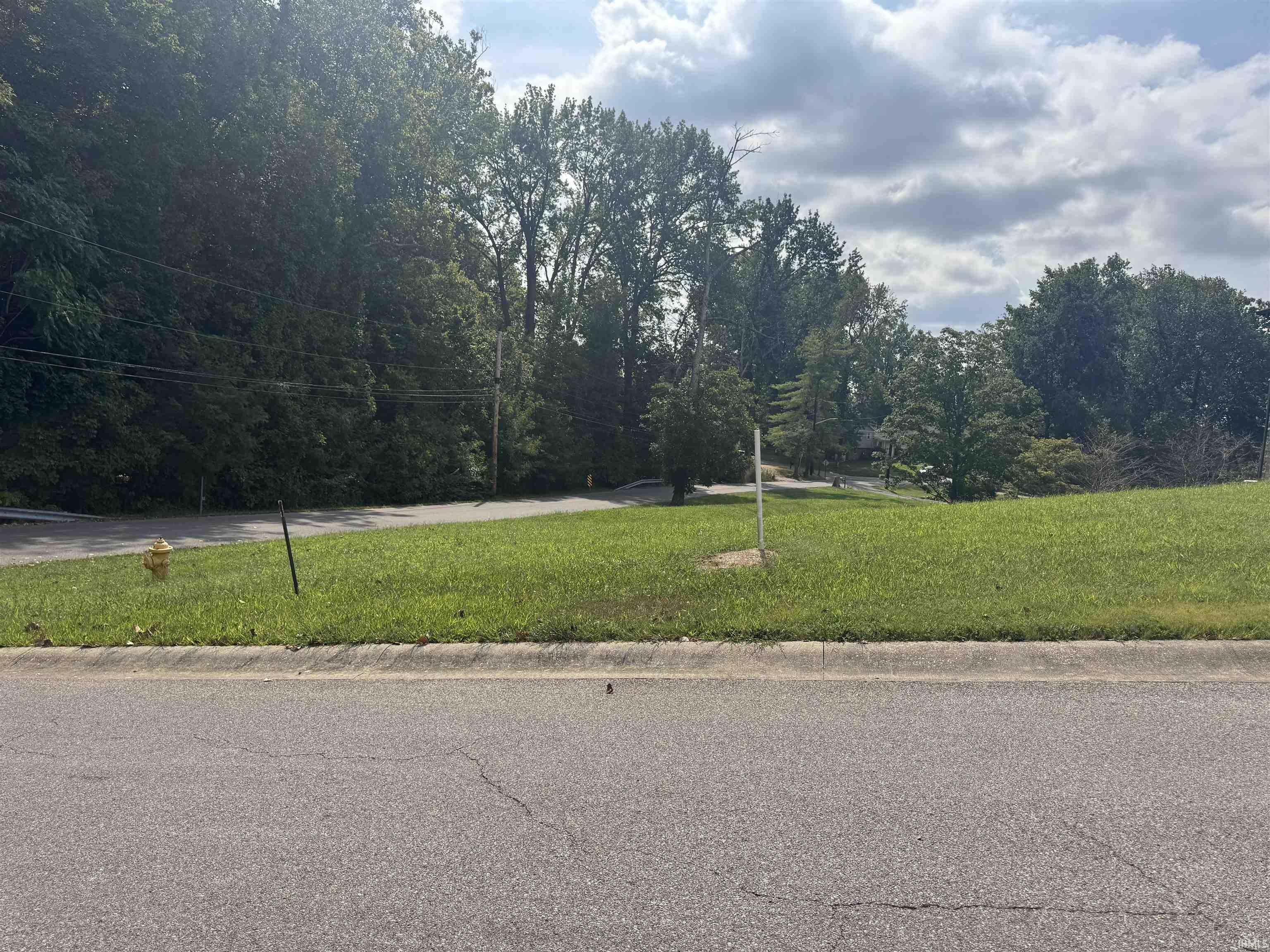 Photo 1 of Land for sale at 5120 Hidden Lake Dr, Evansville, IN 47712 | MLS# 202638433 | Listing updated on 2026-09-17