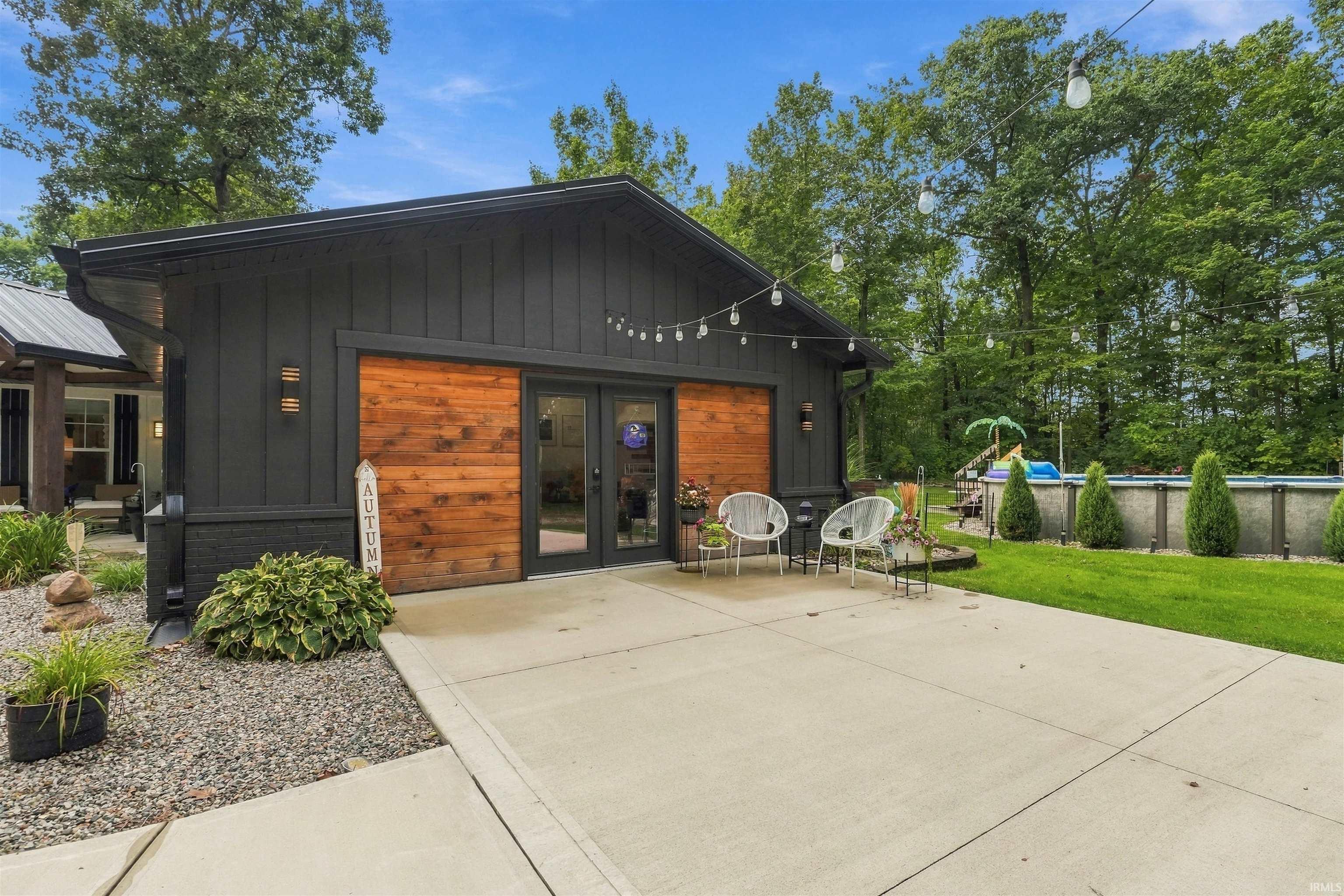Photo 3 of Sale Pending at 2410 Donna Lynn Ln, Huntertown, IN 46748 | MLS# 202638441 | Listing updated on 2026-09-19