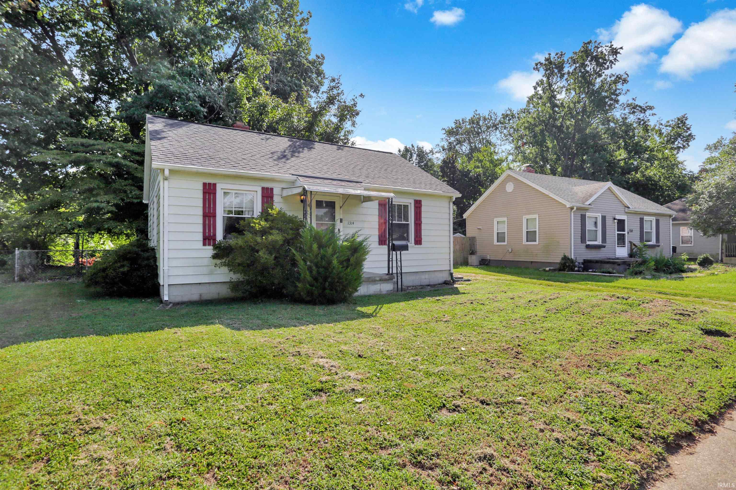Photo 2 of Manufactured home for sale at 1314 S Parker Dr, Evansville, IN 47714 | MLS# 202638477 | Listing updated on 2026-09-17