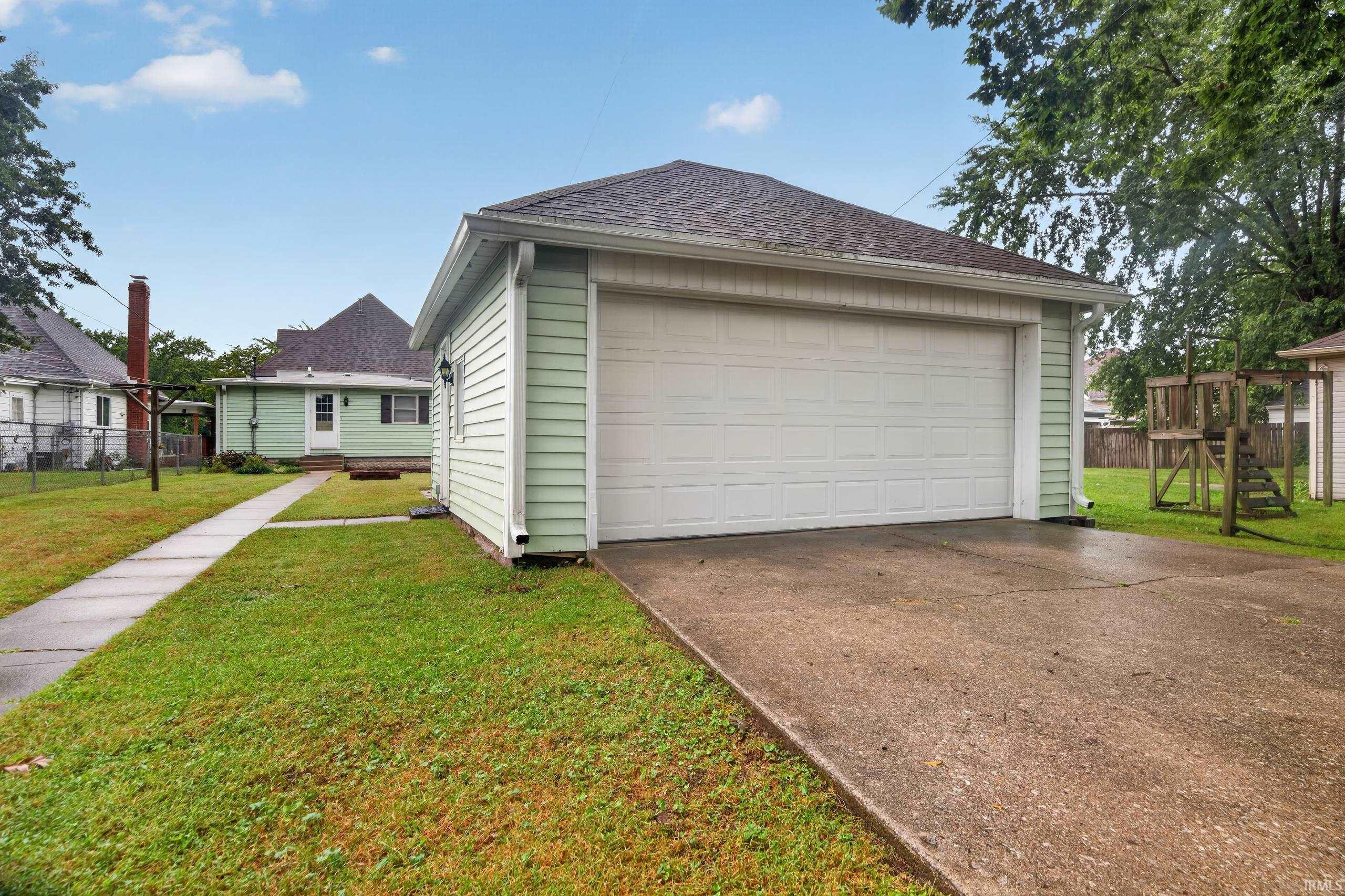 Photo 3 of Sale Pending at 2313 High St, Logansport, IN 46947 | MLS# 202638490 | Listing updated on 2026-09-28