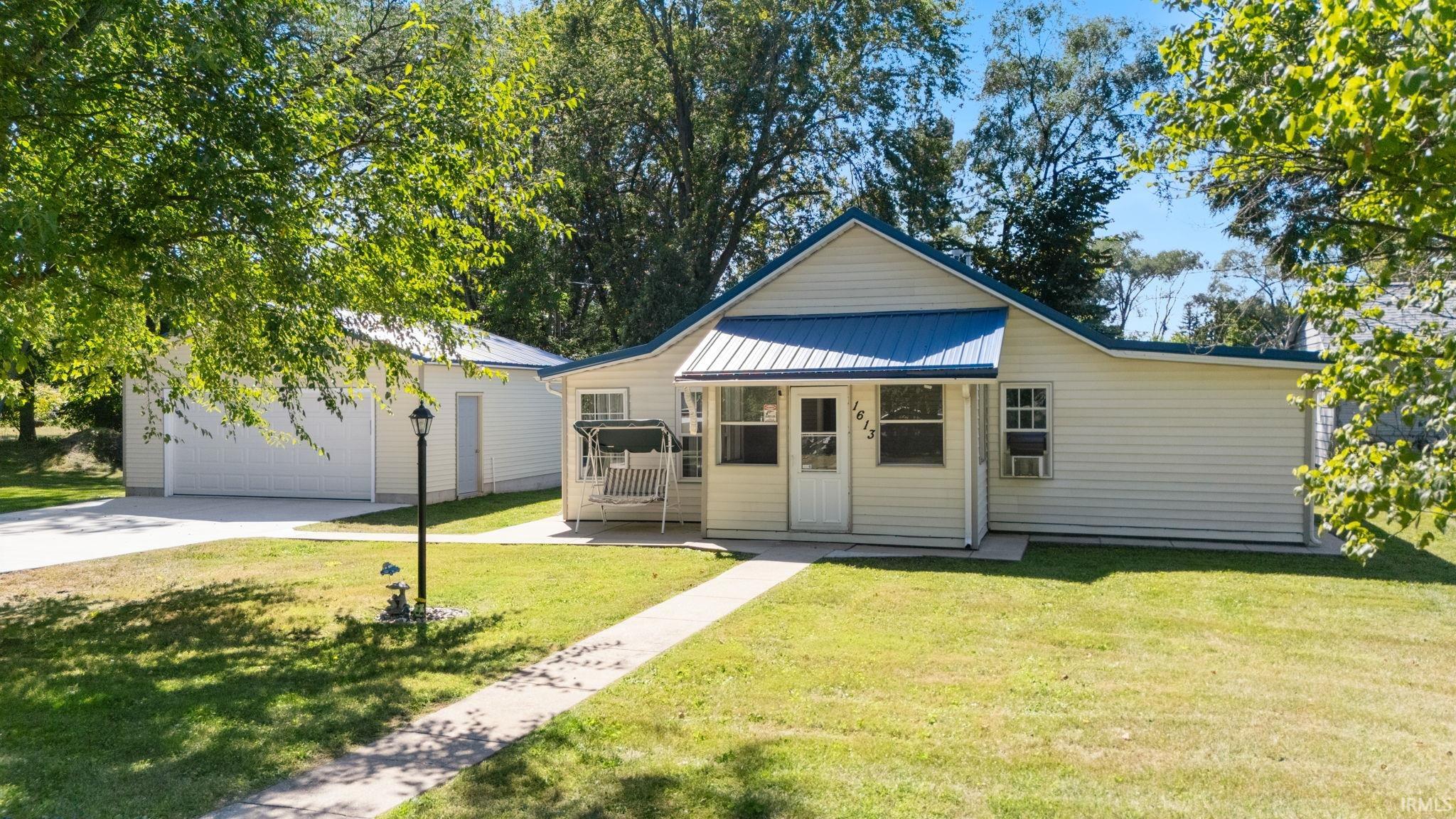 Photo 3 of Manufactured home for sale at 1613 Huron St, Elkhart, IN 46516 | MLS# 202638515 | Listing updated on 2026-09-17