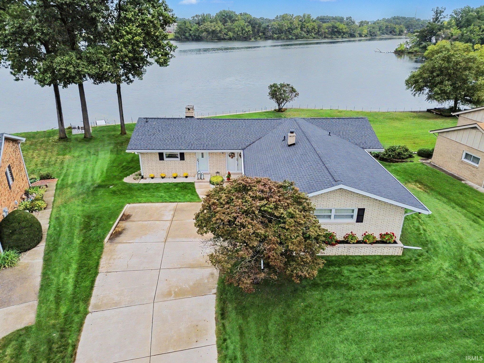 Manufactured home for sale at 327 Manchester Dr, Mishawaka, IN 46544 | MLS# 202638535