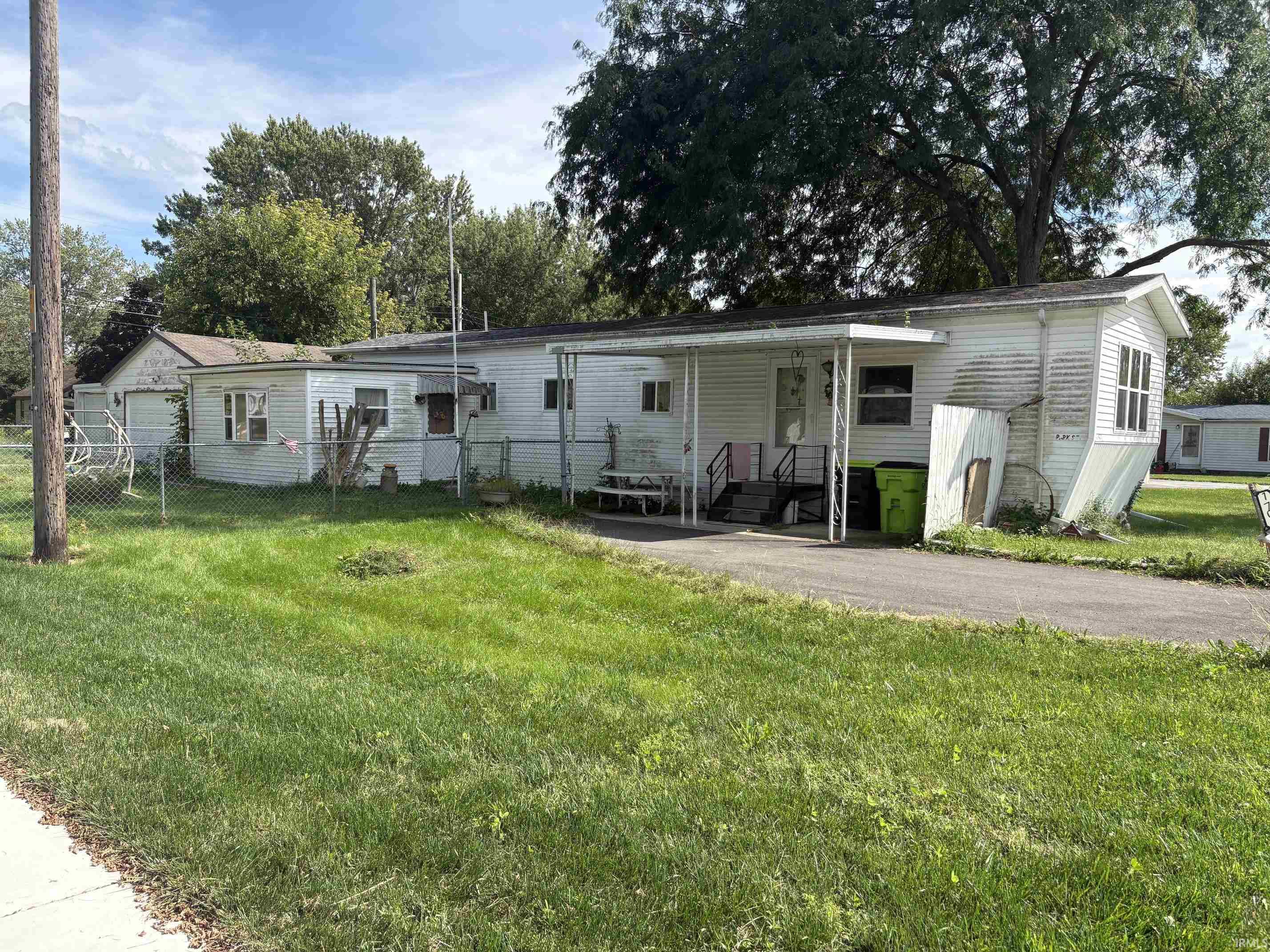 Manufactured home for sale at 1701 Park St, Huntington, IN 46750 | MLS# 202638538