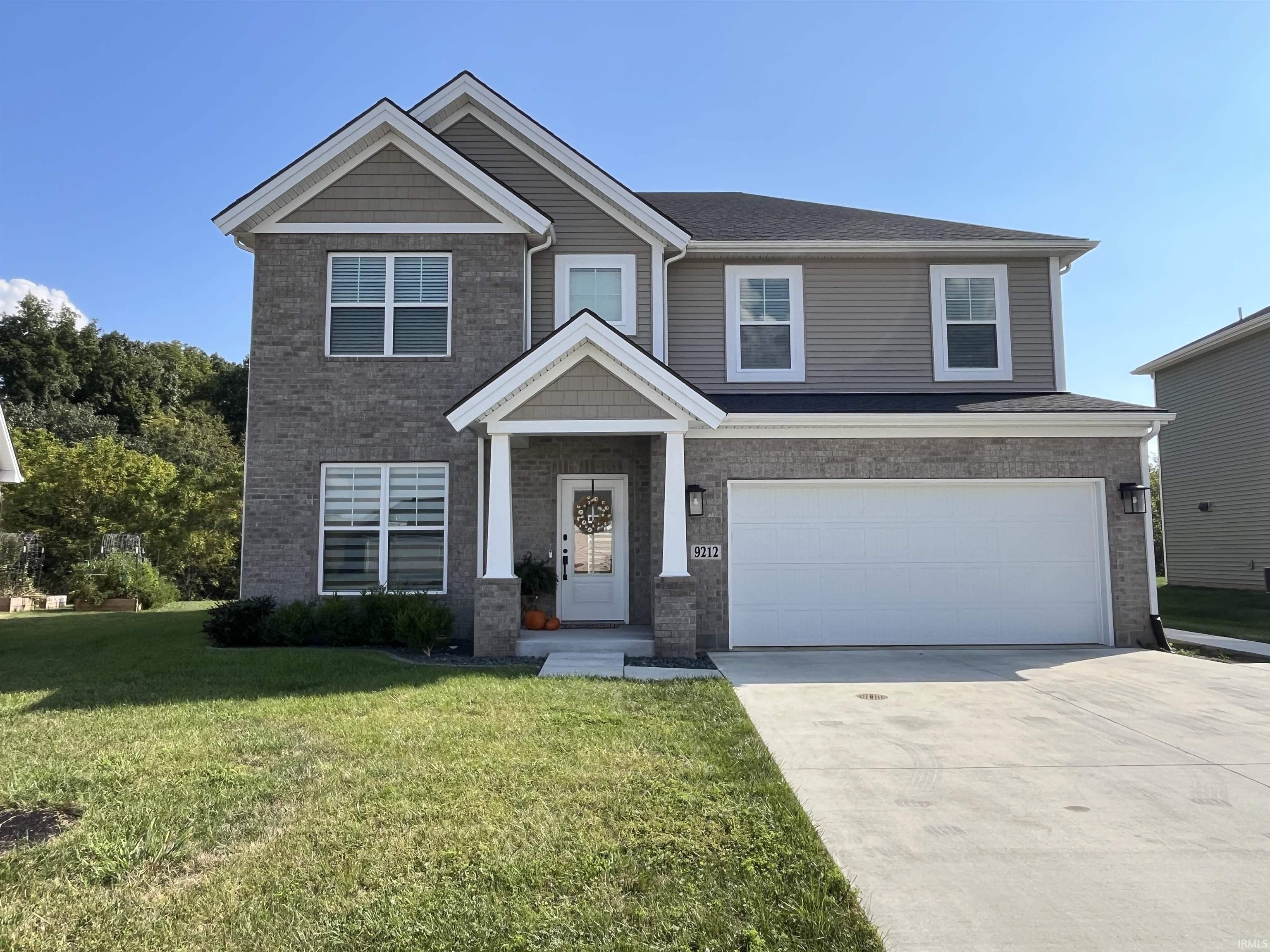 Manufactured home for sale at 9212 Haycroft Dr, Evansville, IN 47712 | MLS# 202638539