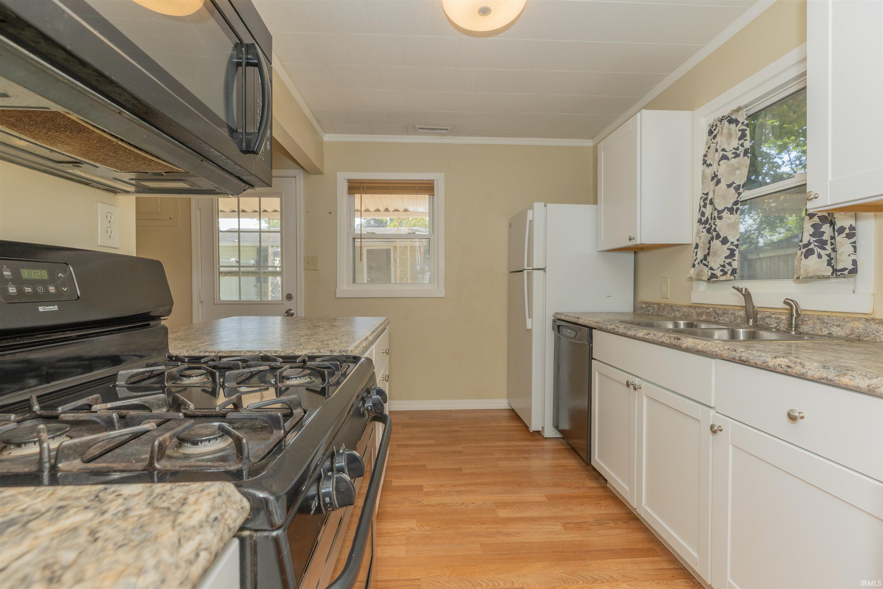 Photo 4 of Manufactured home for sale at 1827 Madison Ave, Evansville, IN 47714 | MLS# 202638609 | Listing updated on 2026-09-18