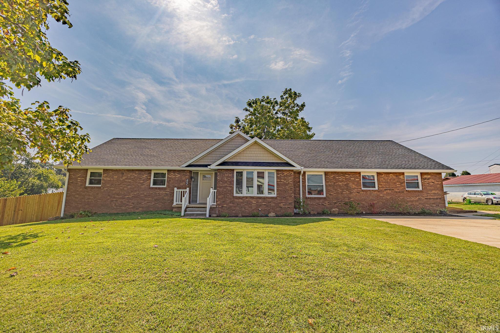Manufactured home for sale at 407 E 12th Street, Huntingburg, IN 47542 | MLS# 202638639