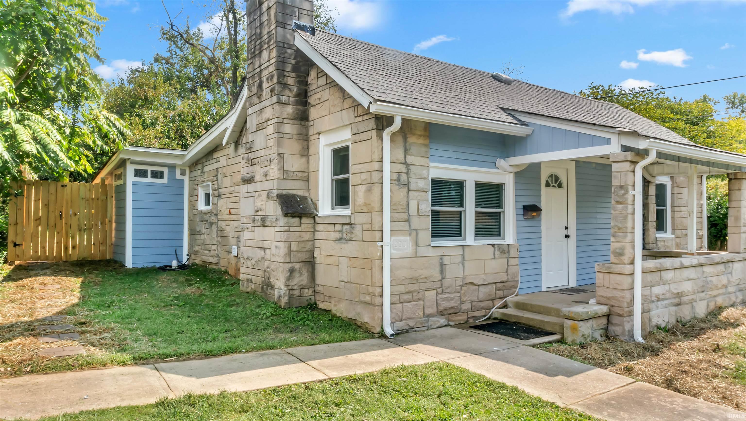 Manufactured home for sale at 220 N Adams St, Bloomington, IN 47404 | MLS# 202638642